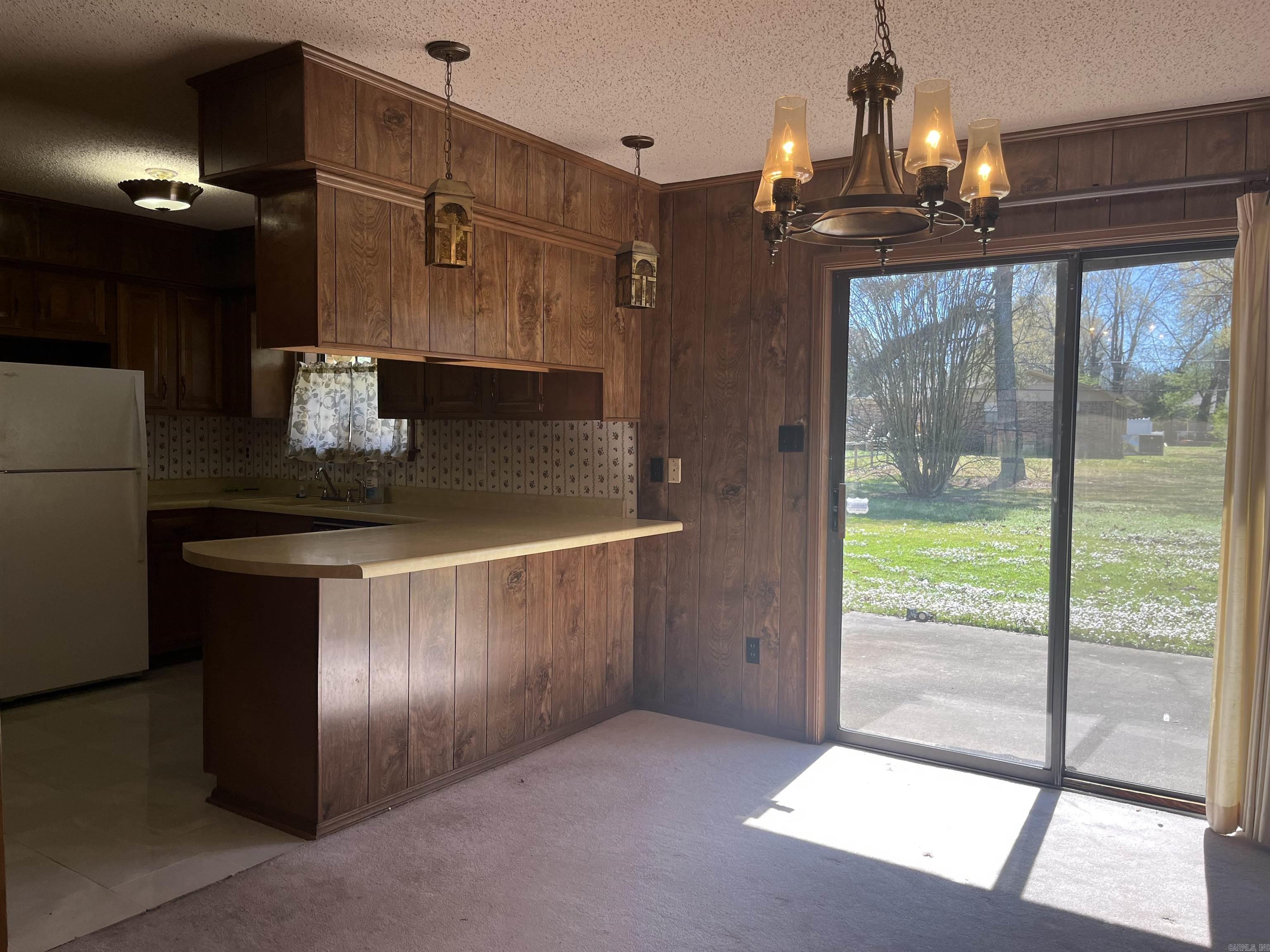 2607 W E  Russellville, AR