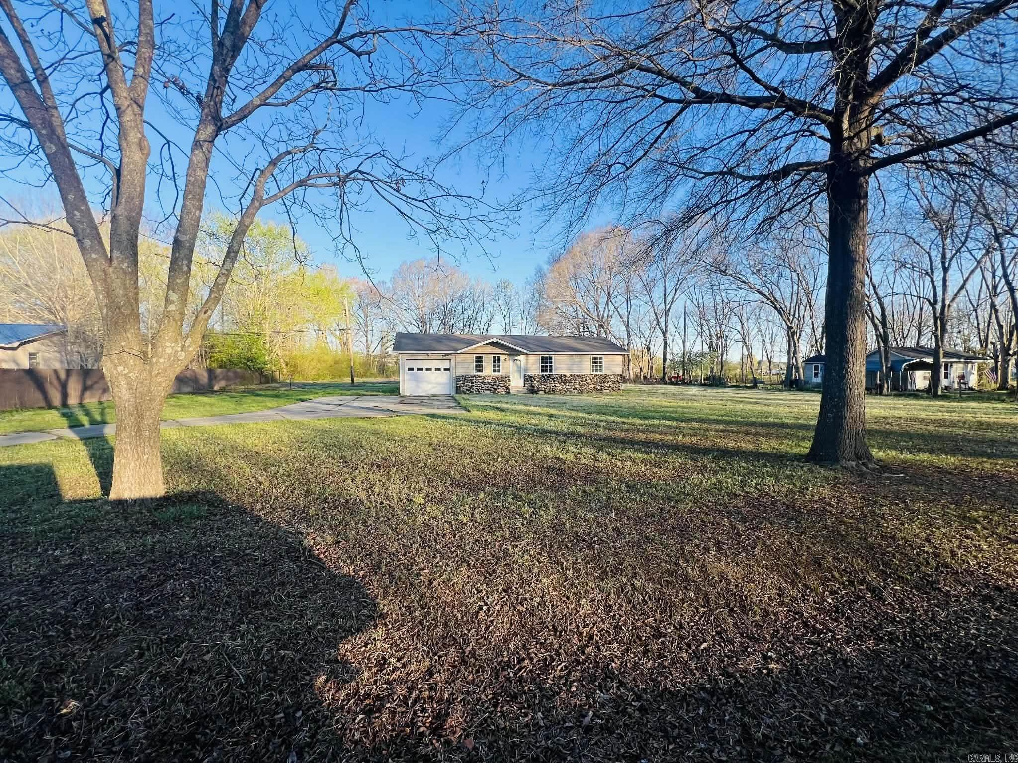 723 E Center  Beebe, AR