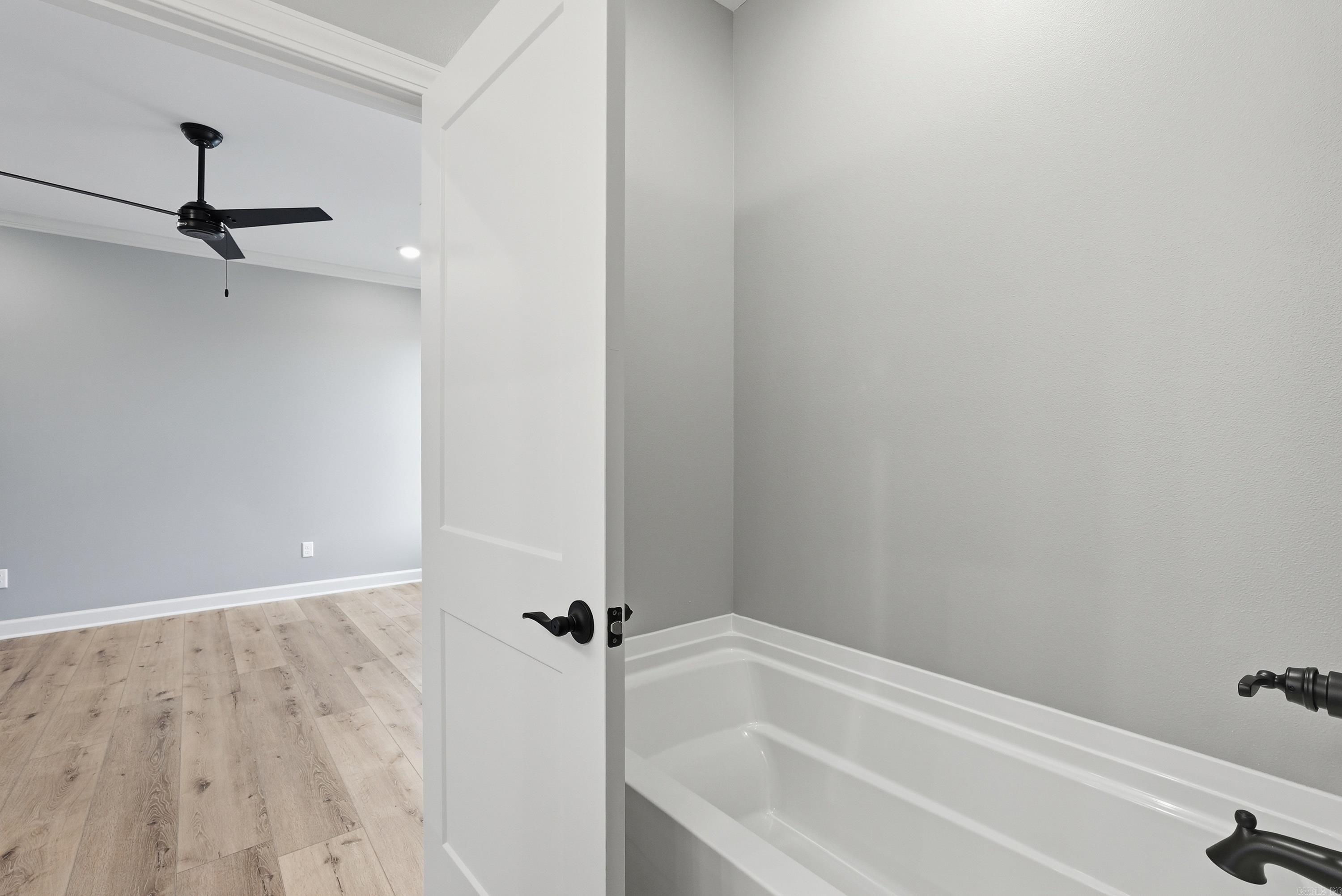 300 Doe  Hensley, AR