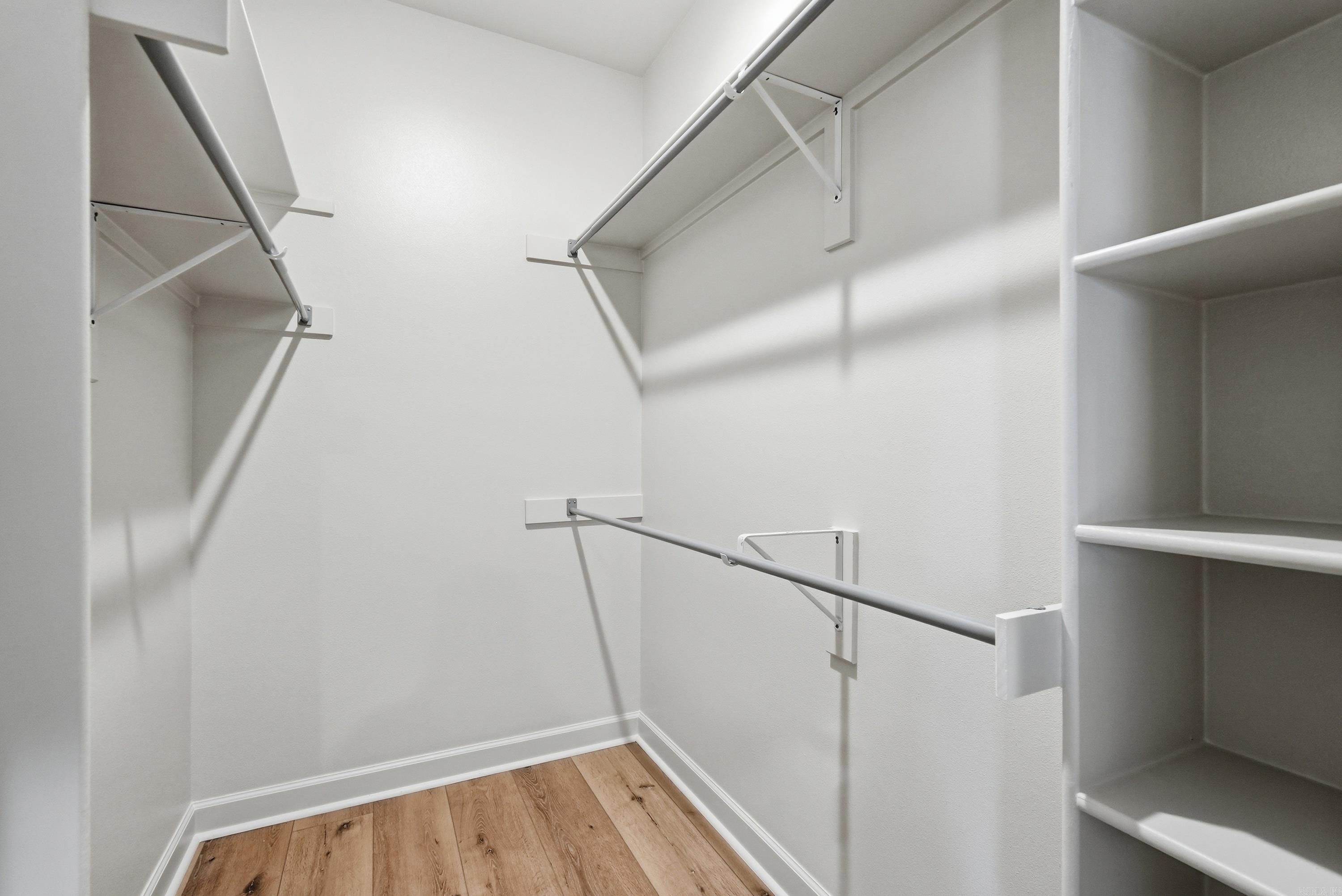 300 Doe  Hensley, AR