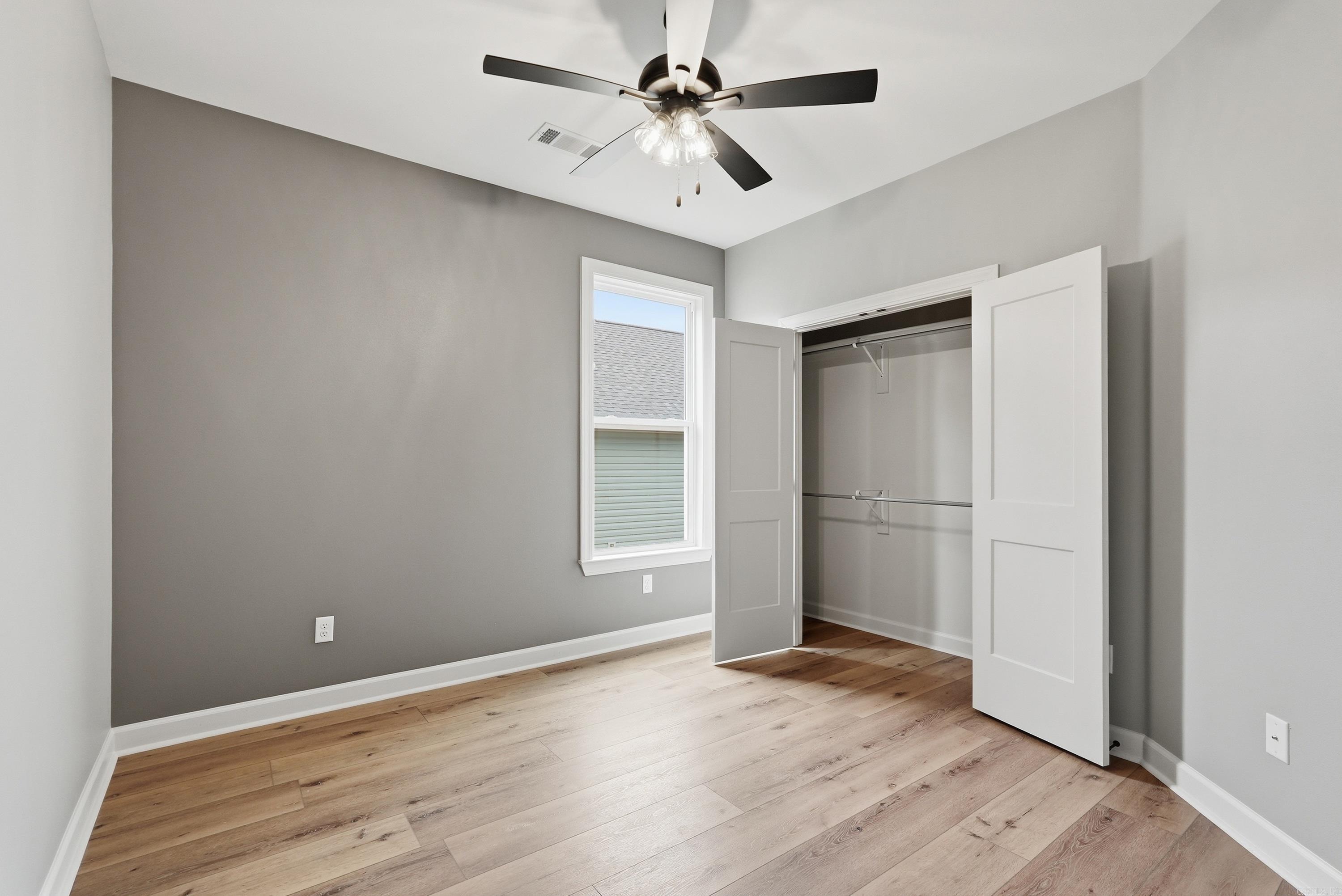 300 Doe  Hensley, AR