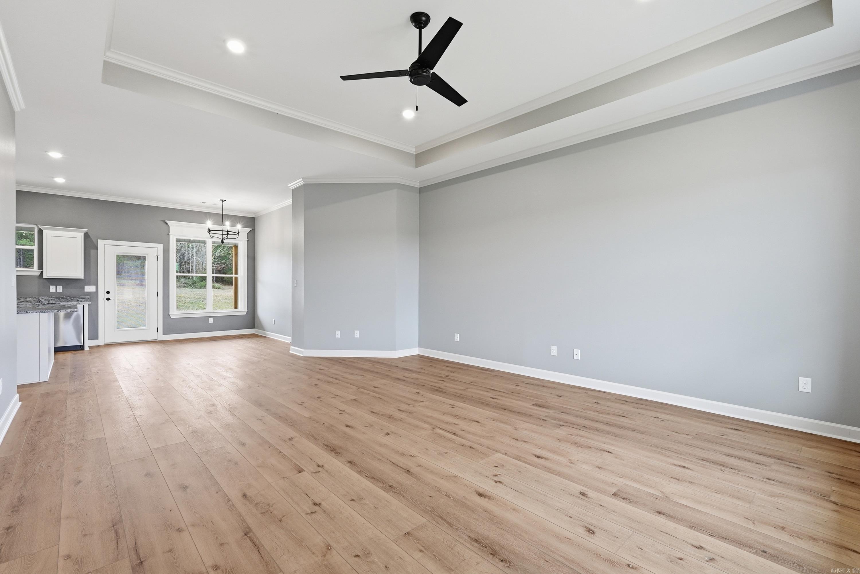 300 Doe  Hensley, AR