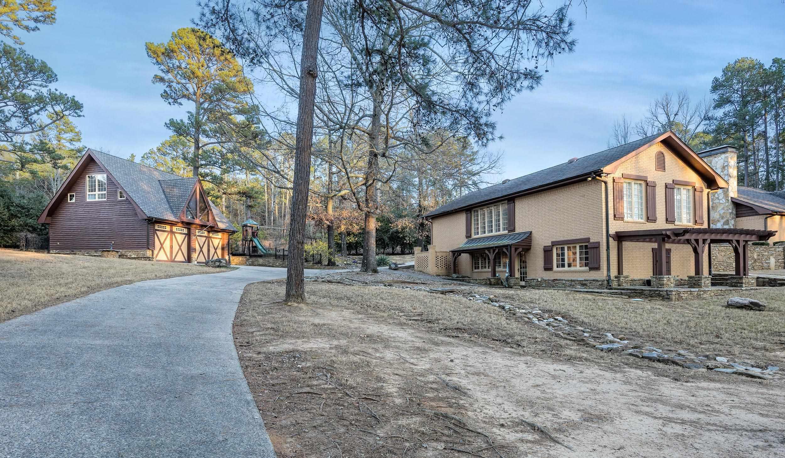 332 Bear  Conway, AR