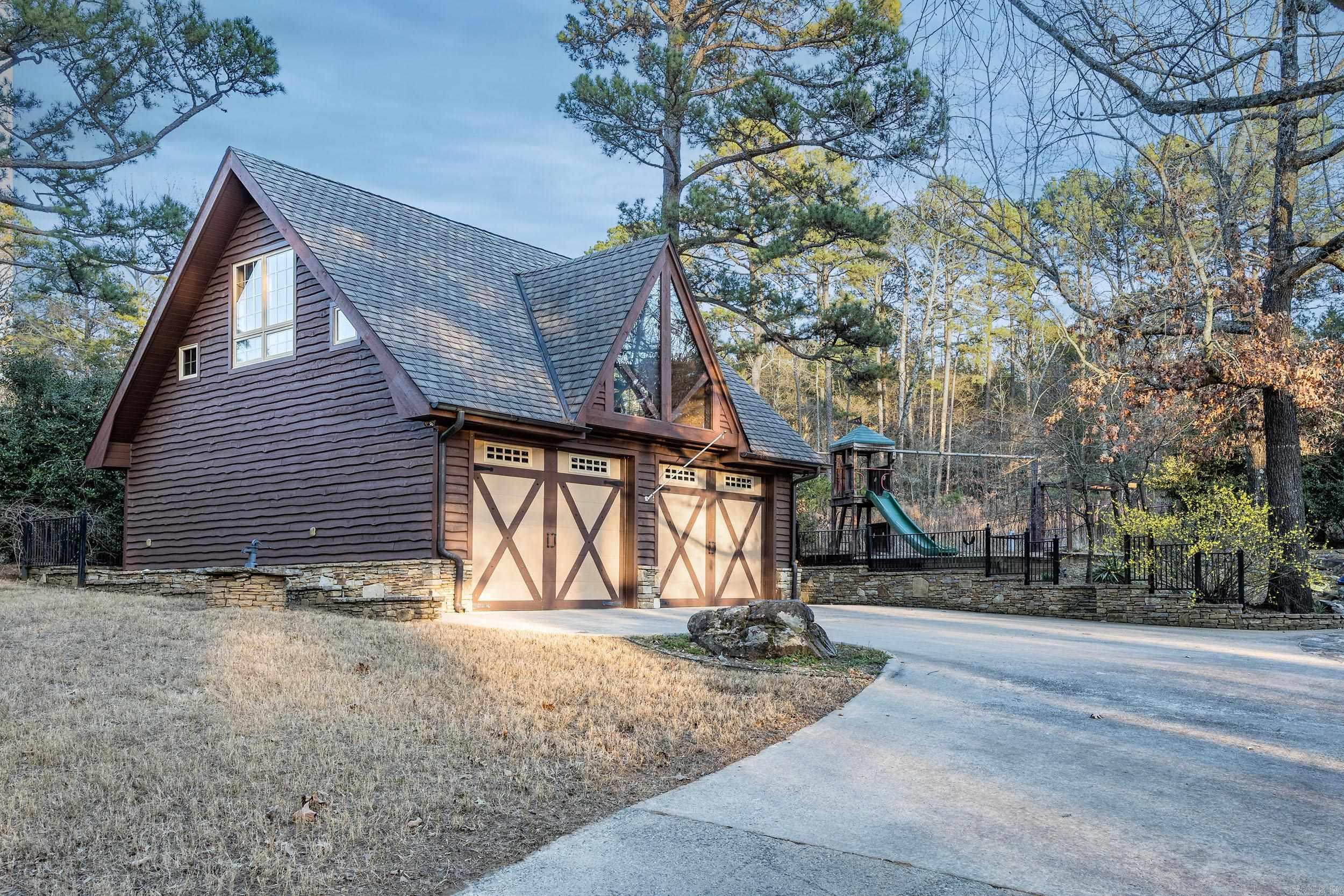 332 Bear  Conway, AR