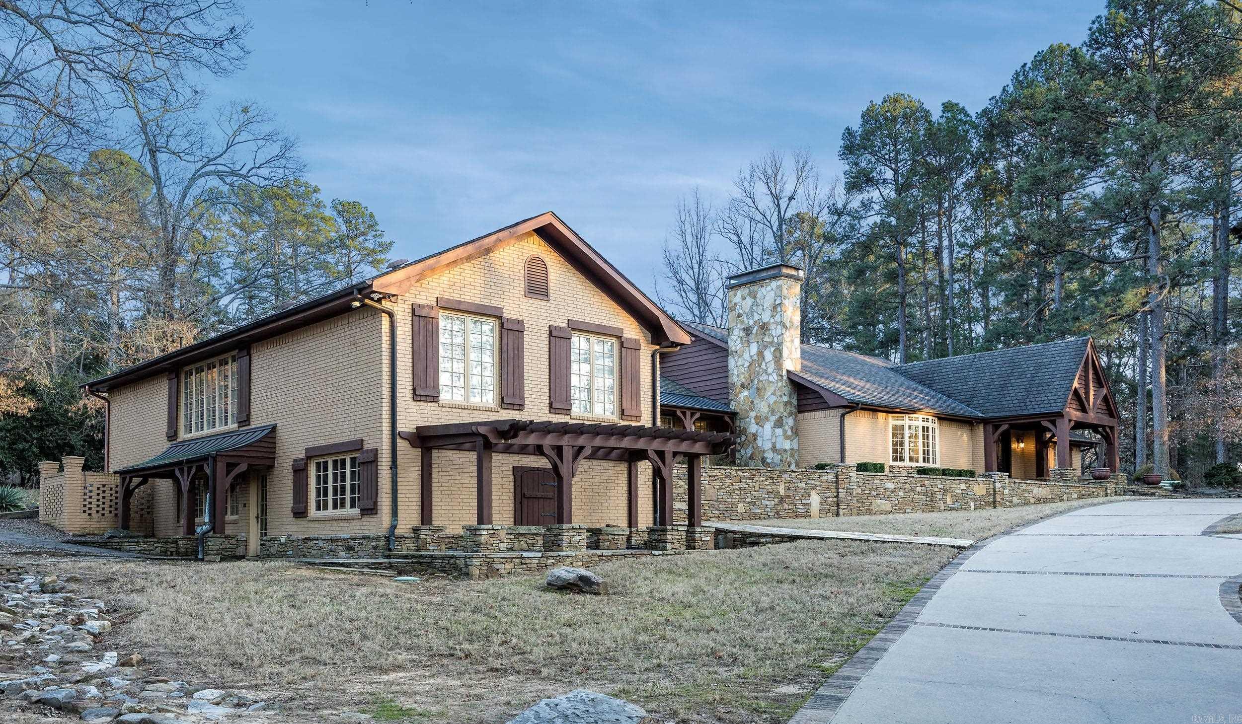 332 Bear  Conway, AR