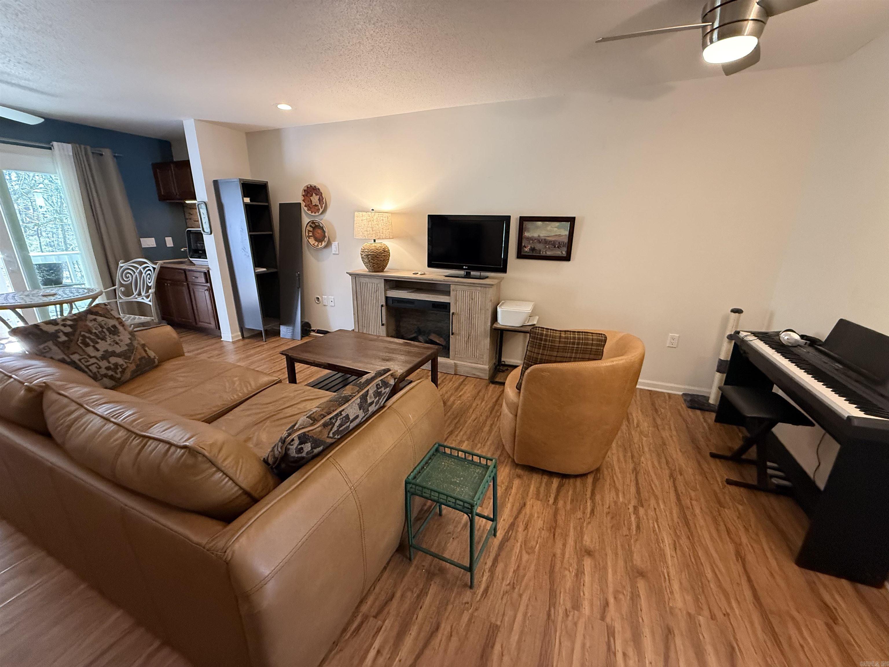 3006 Summerhill Place  Fairfield Bay, AR