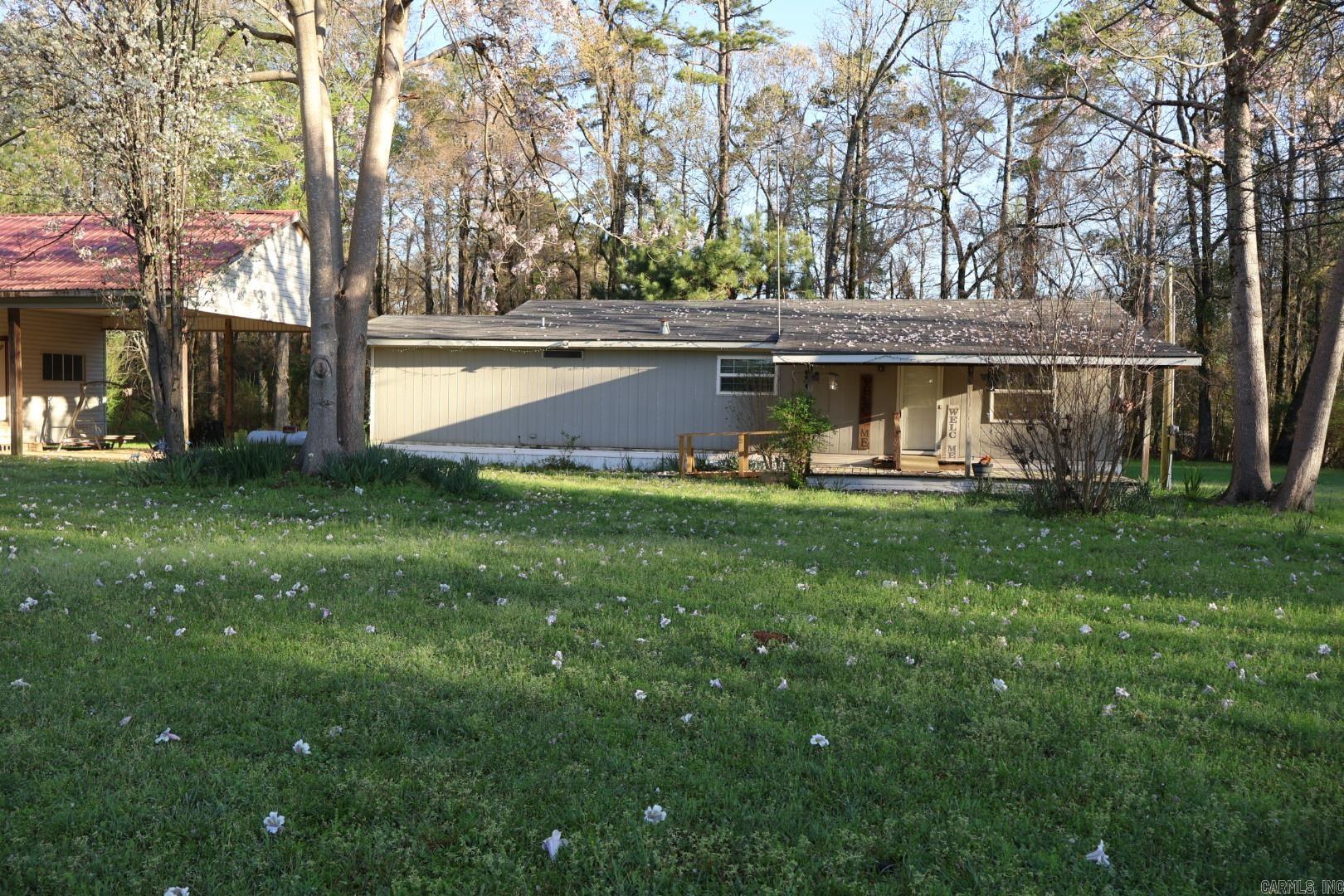 910 & 920 Reaves Cemetery  New Edinburg, AR