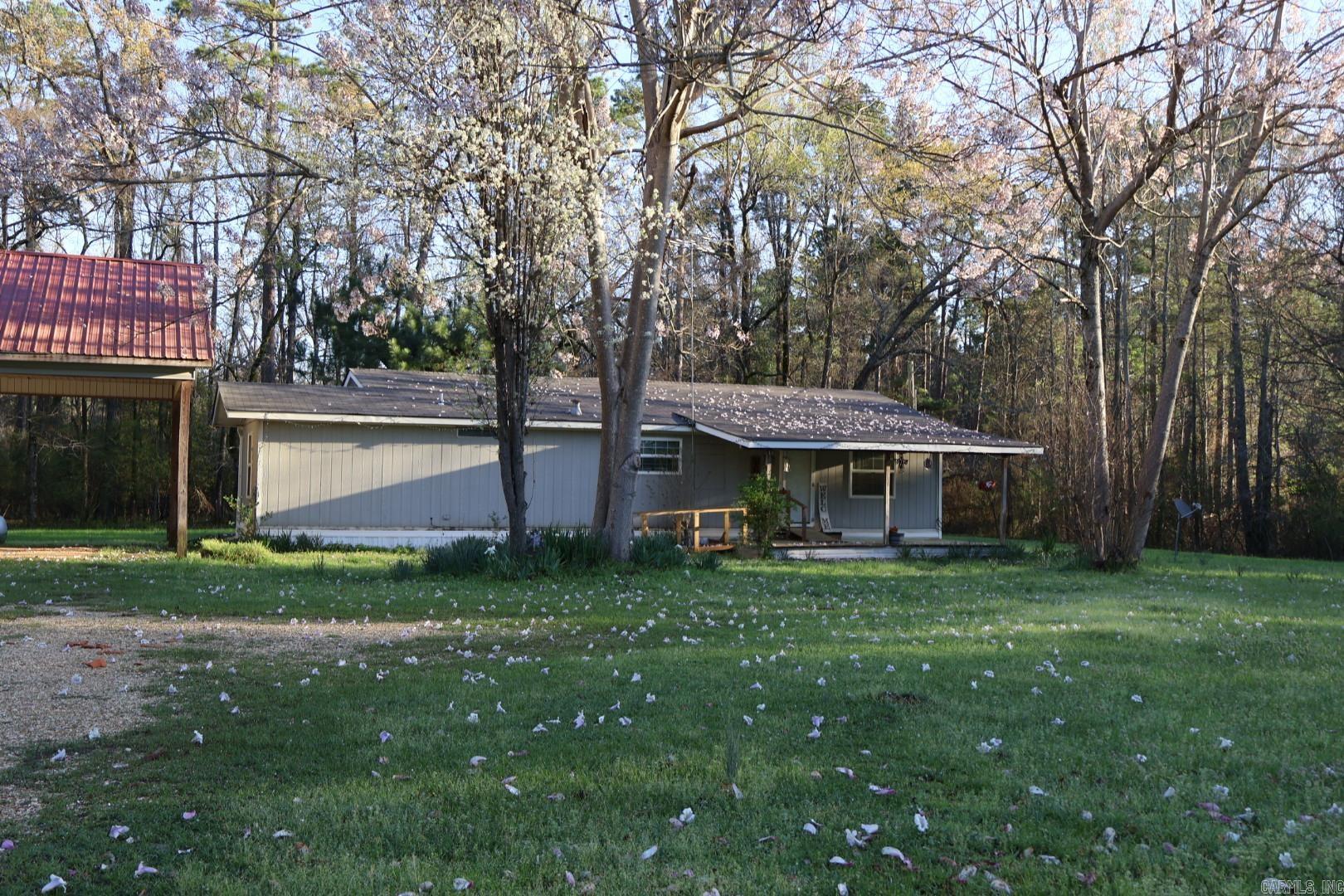 910 & 920 Reaves Cemetery  New Edinburg, AR