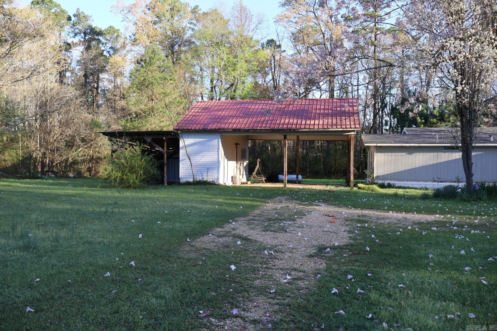 910 & 920 Reaves Cemetery  New Edinburg, AR