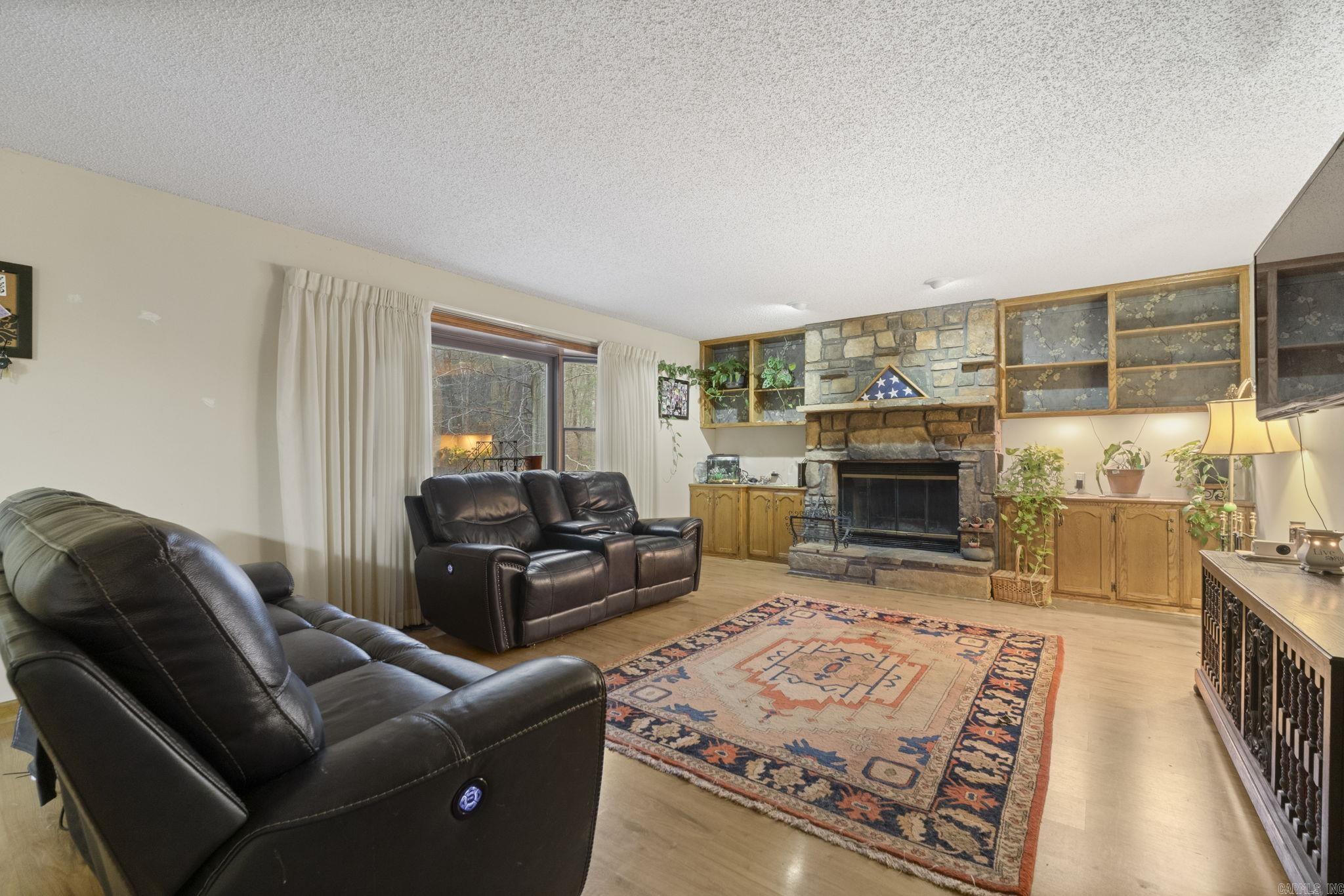 17 Badalona  Hot Springs, AR