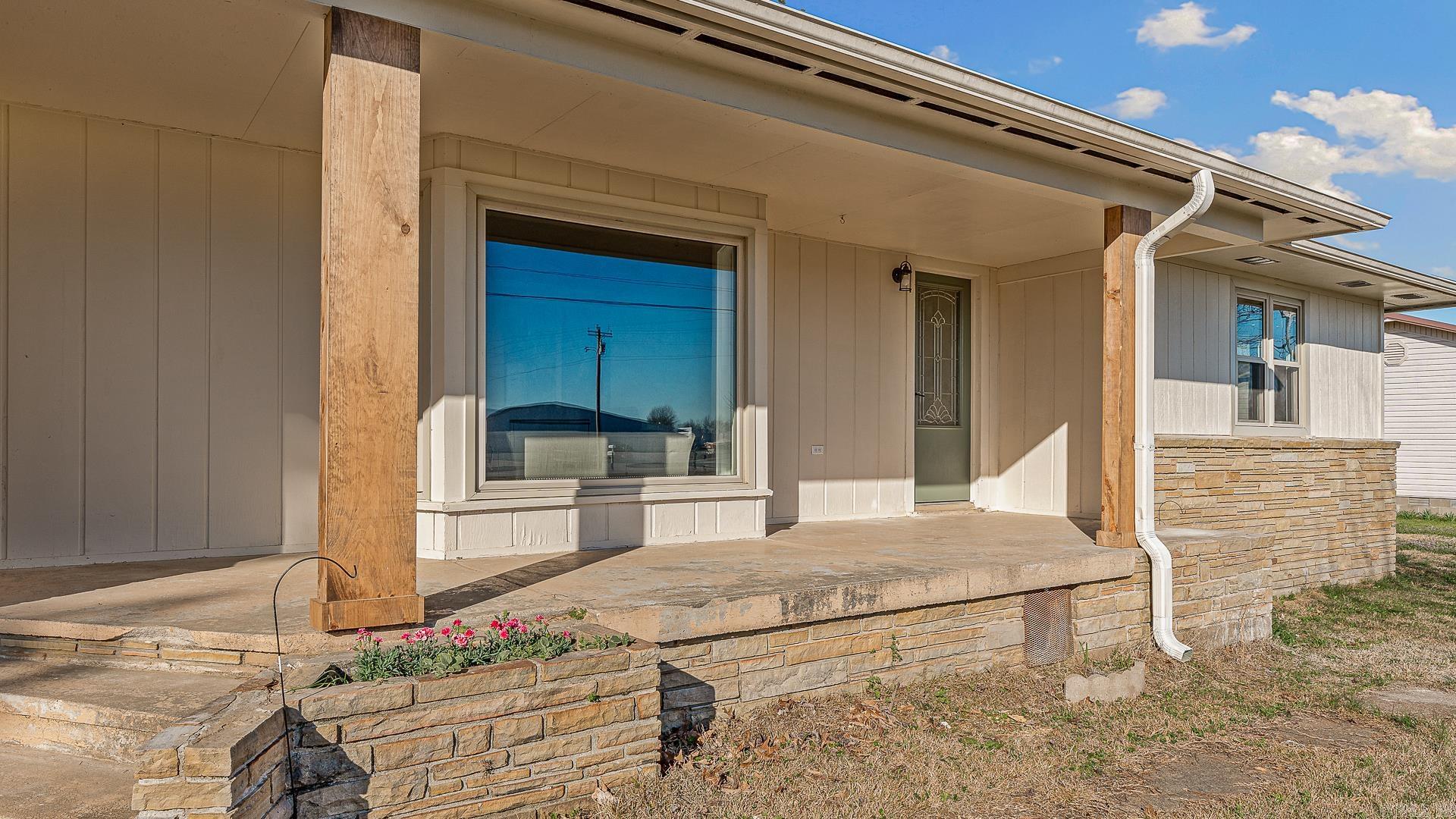 1981 HWY 63 Hoxie, AR 72433