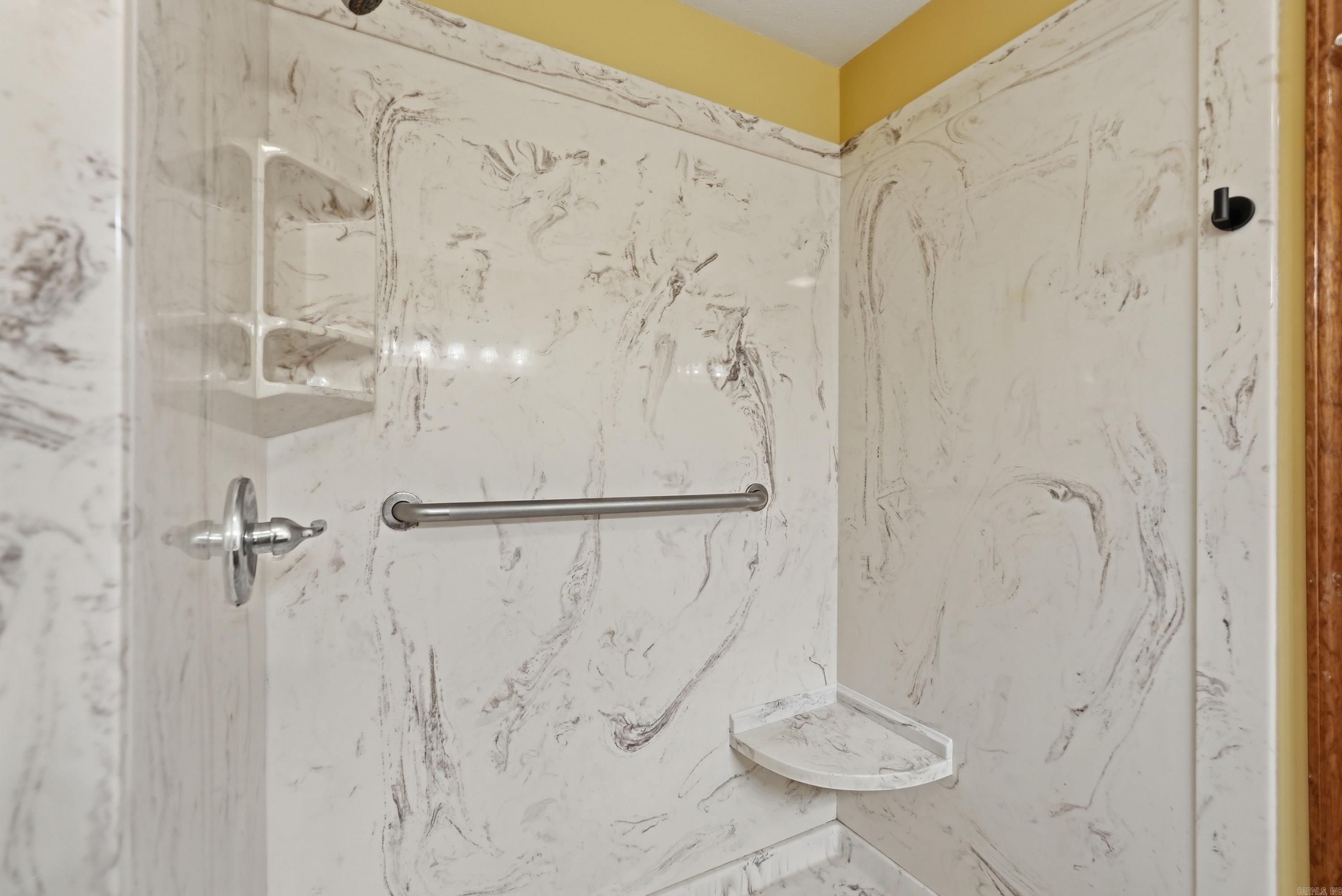 60 Red Fox  Greers Ferry, AR