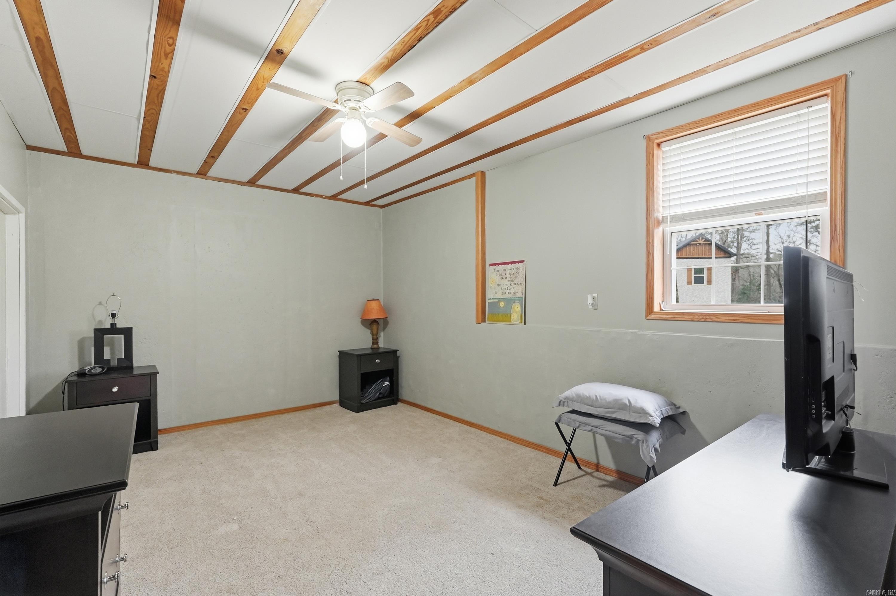 60 Red Fox  Greers Ferry, AR