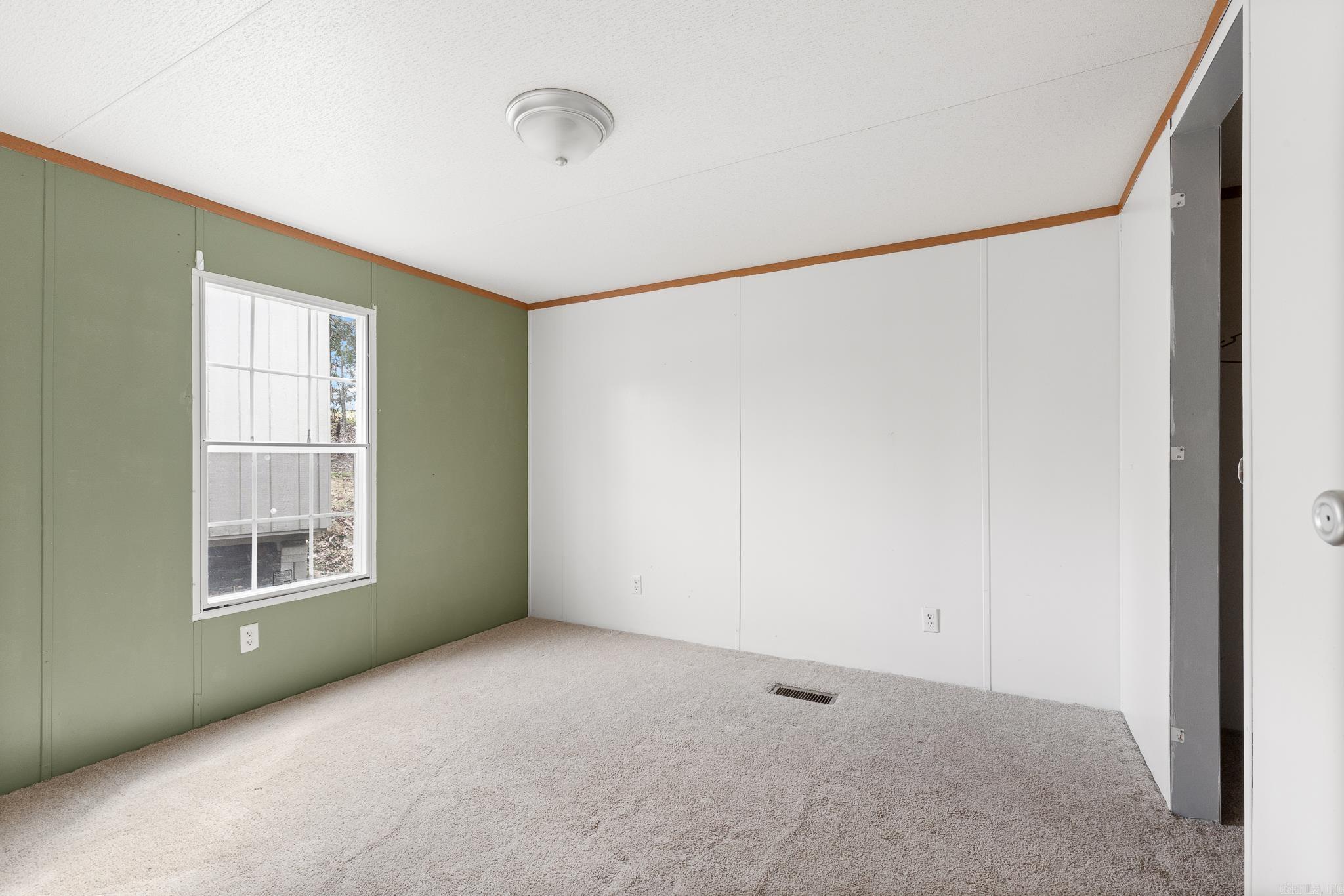 18581 West  Lead Hill, AR