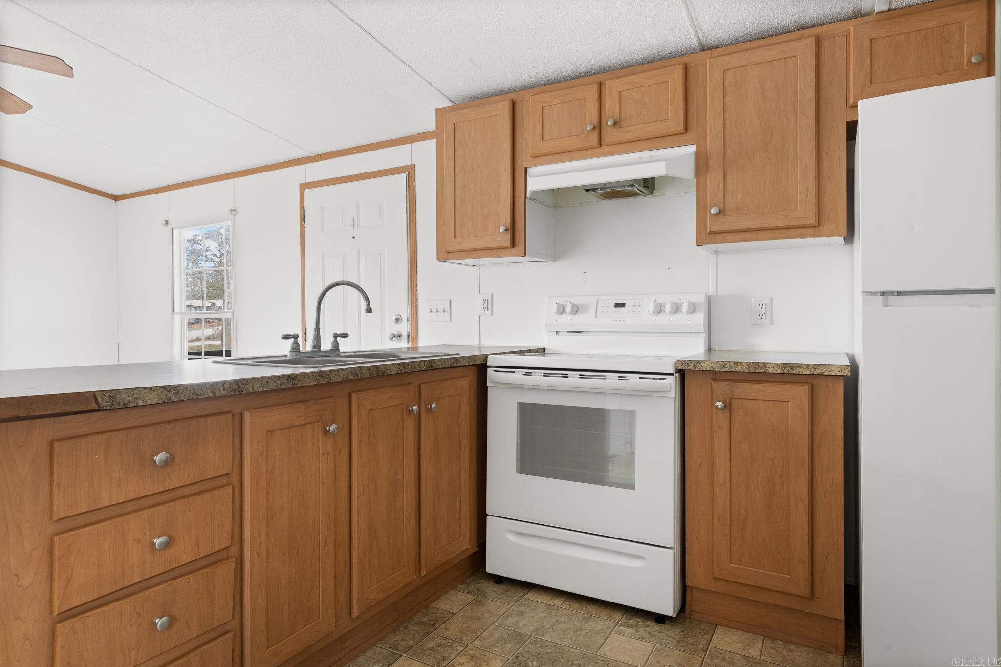 18581 West  Lead Hill, AR