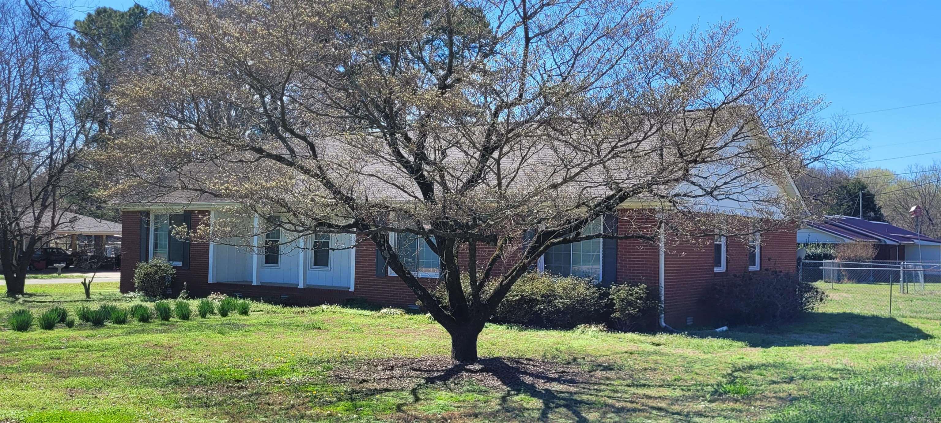 400 N Edmonds  McCrory, AR