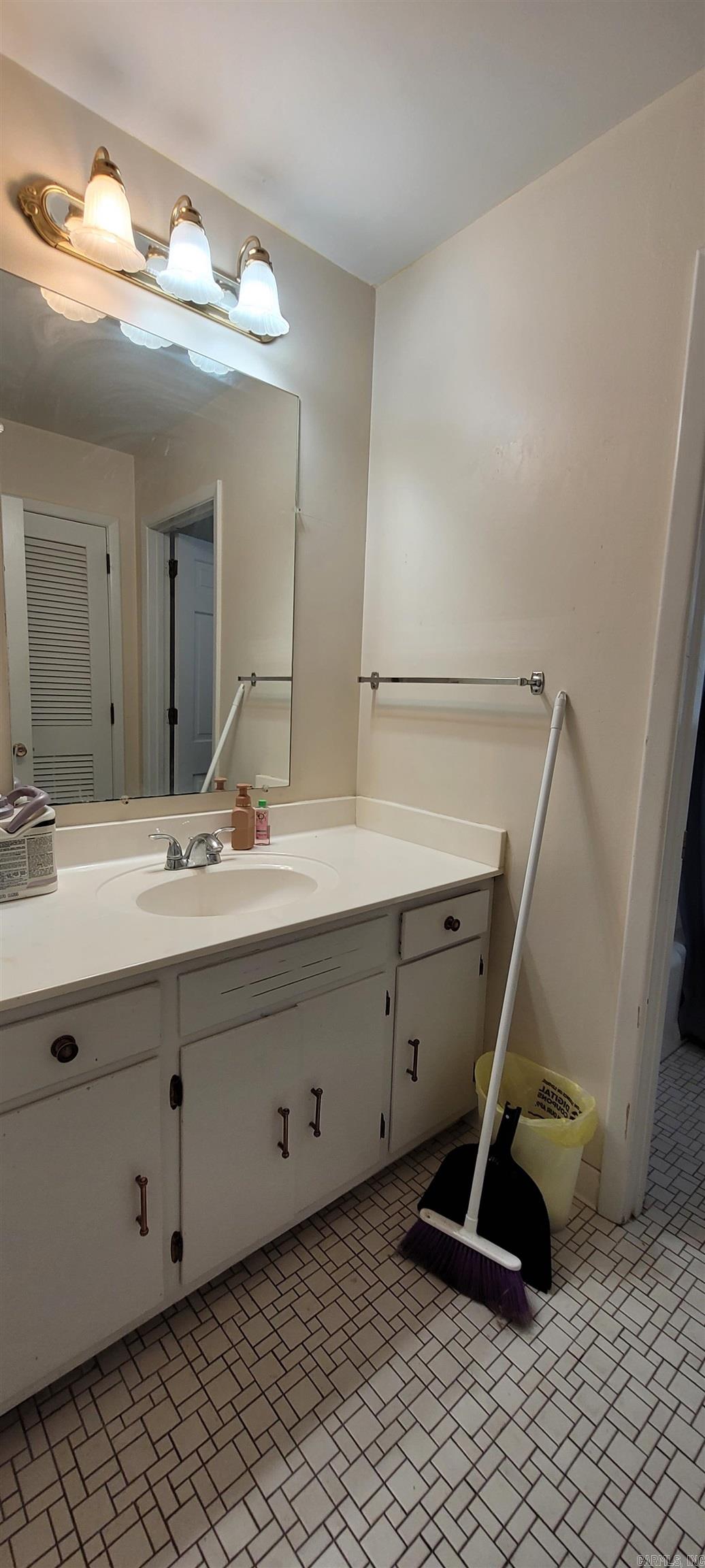 400 N Edmonds  McCrory, AR