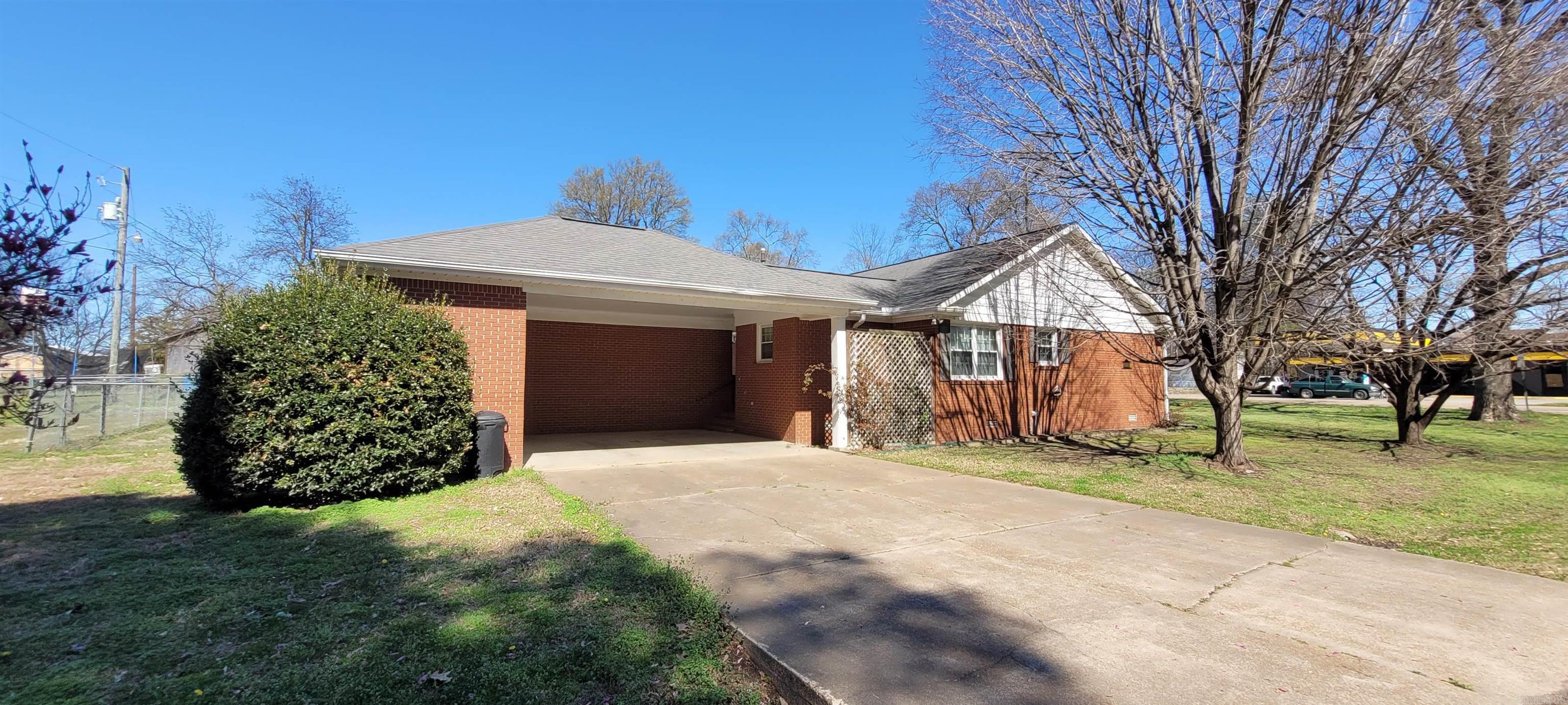 400 N Edmonds  McCrory, AR