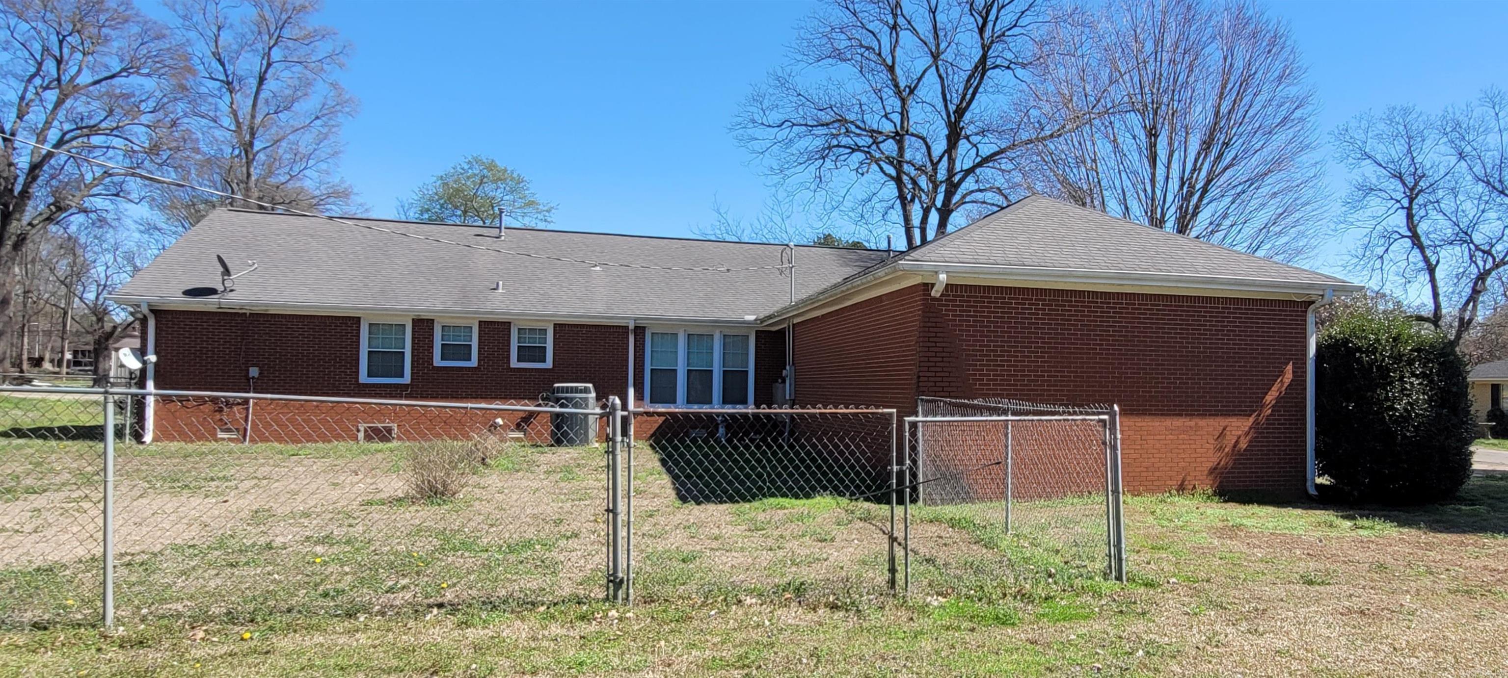 400 N Edmonds  McCrory, AR