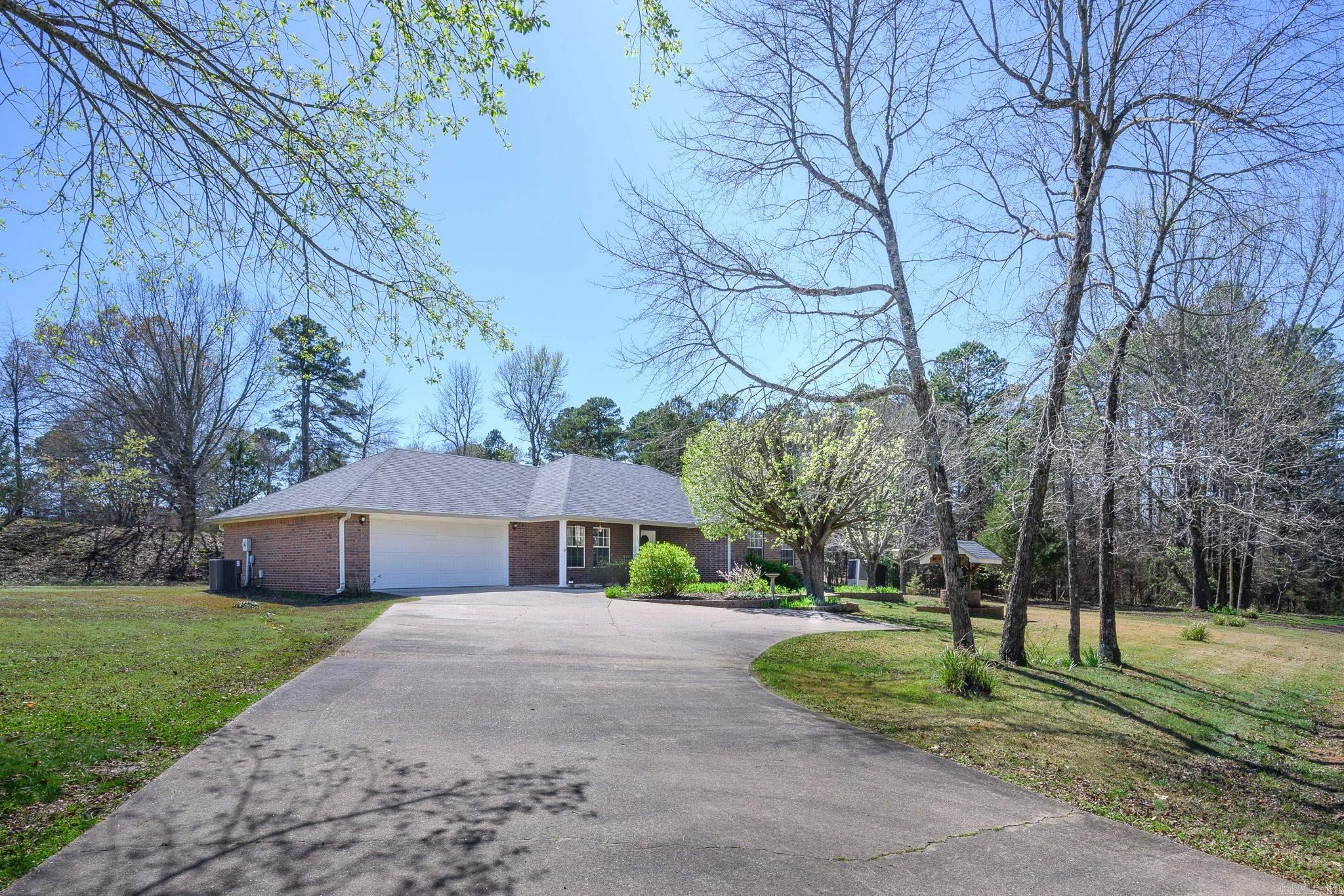 908 Orchard  Mena, AR