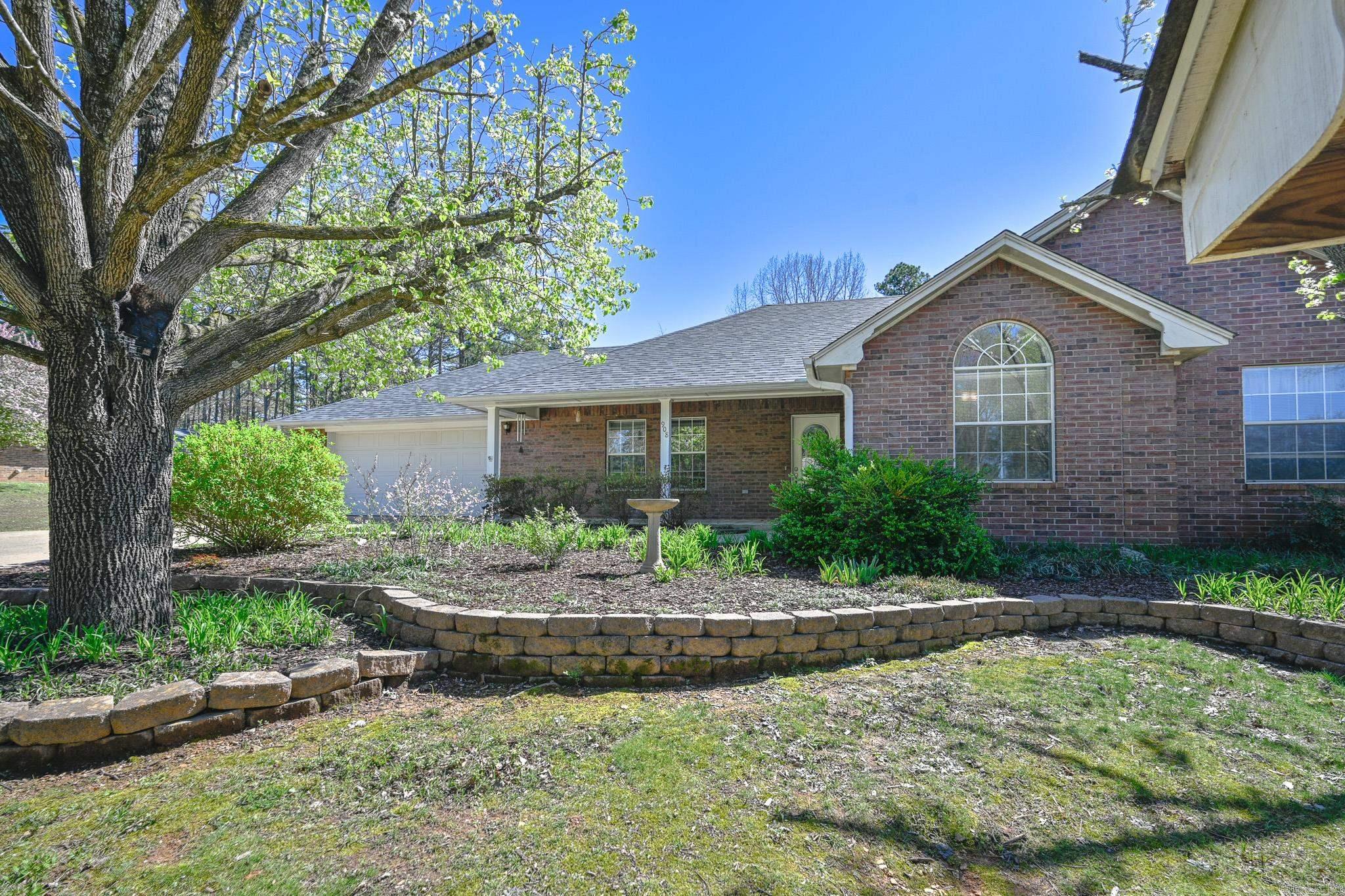 908 Orchard  Mena, AR