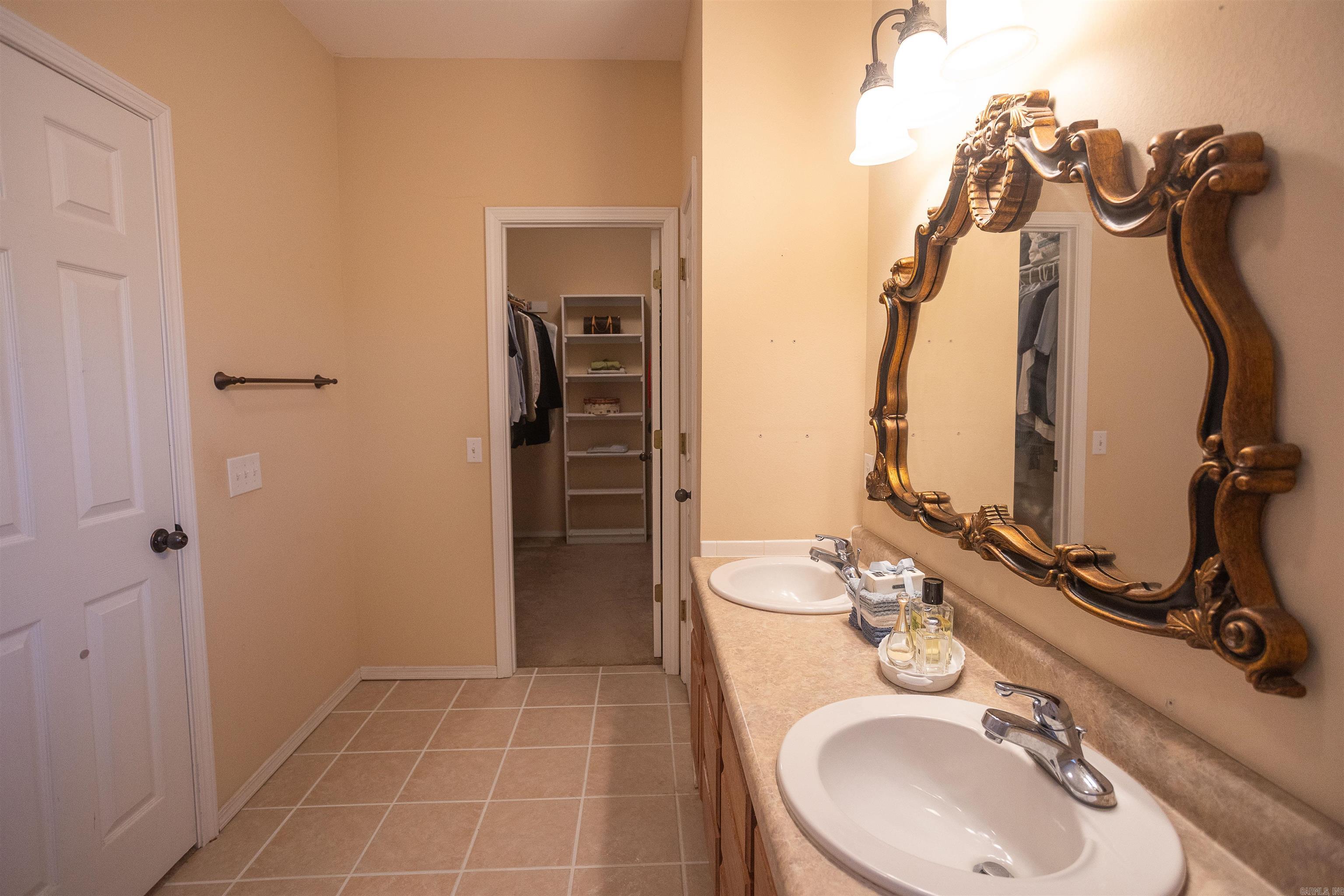 107 Salmon  Russellville, AR