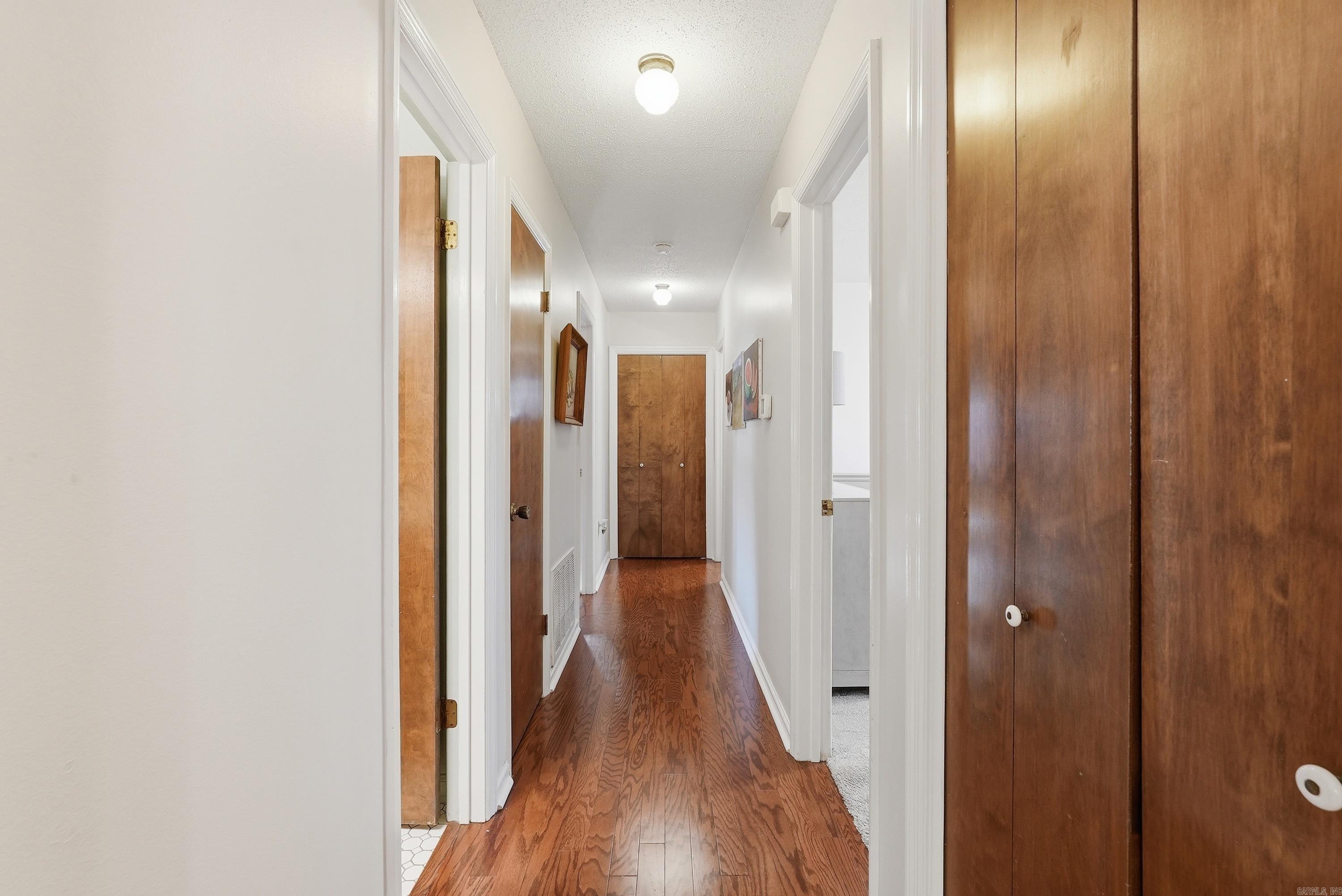 2 Pin Oak  Conway, AR