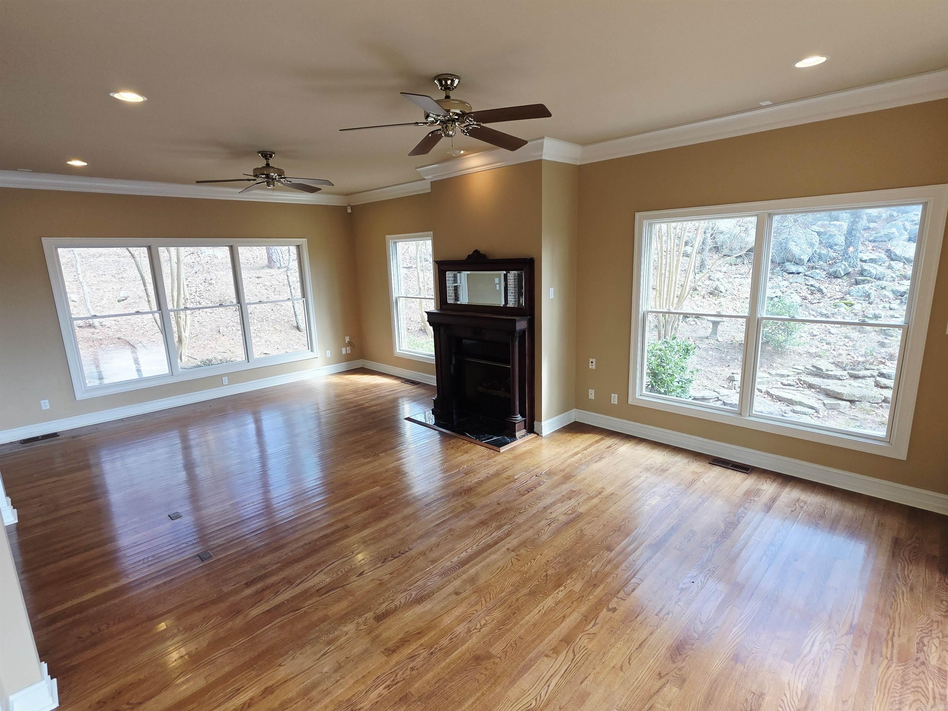 21219 Unicorn  Roland, AR