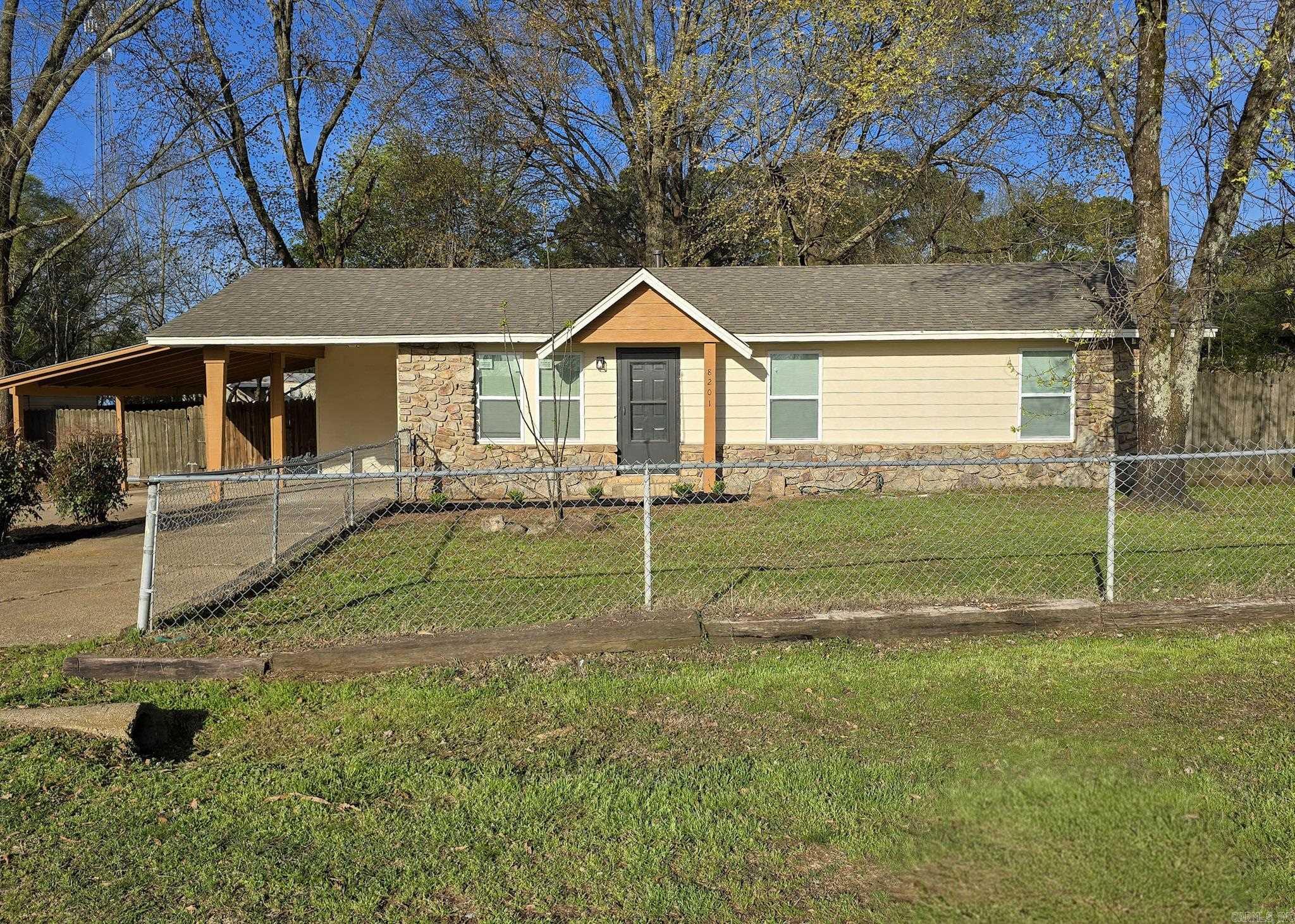 8201 Camelia  Benton, AR