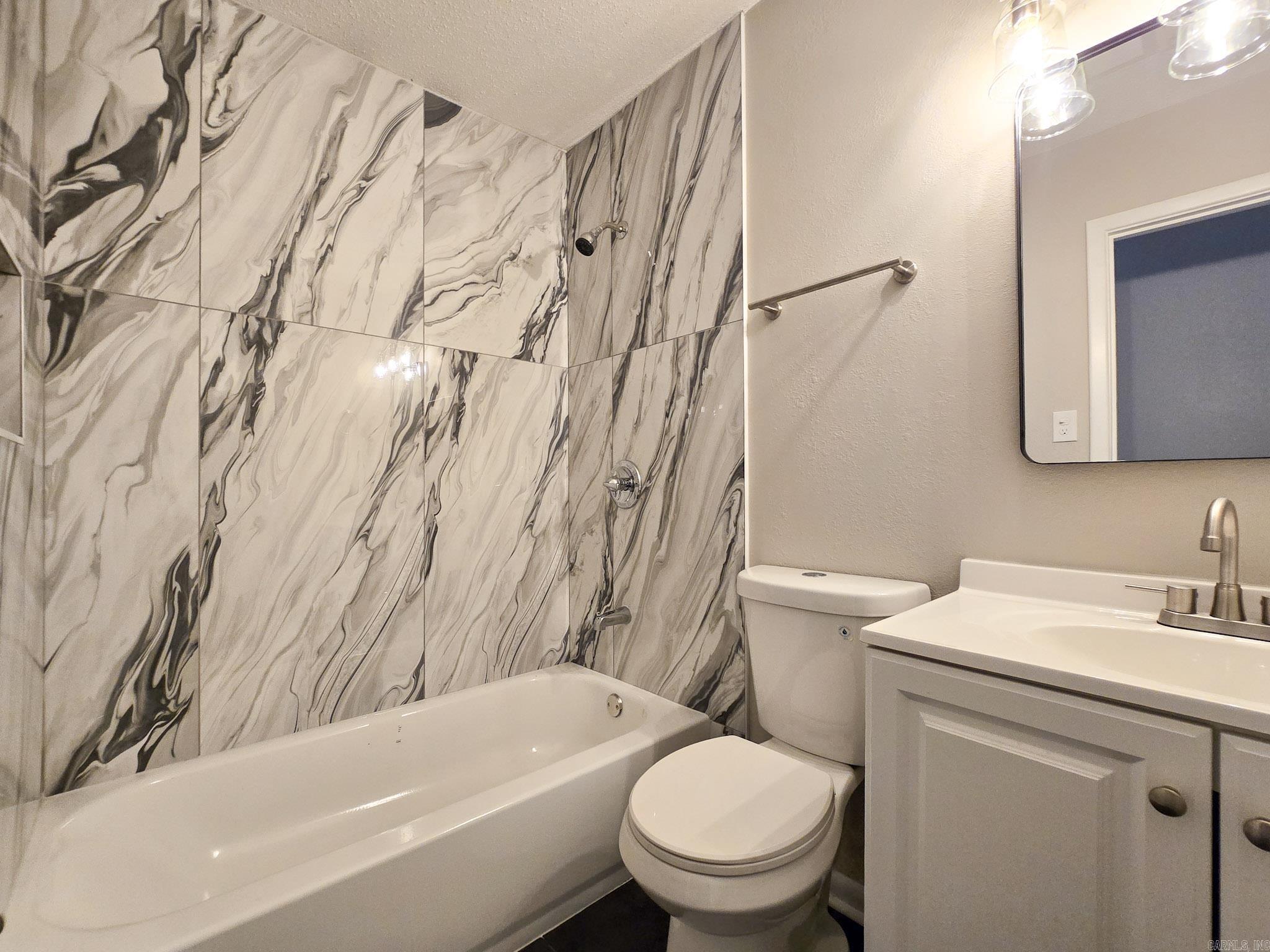 8201 Camelia  Benton, AR