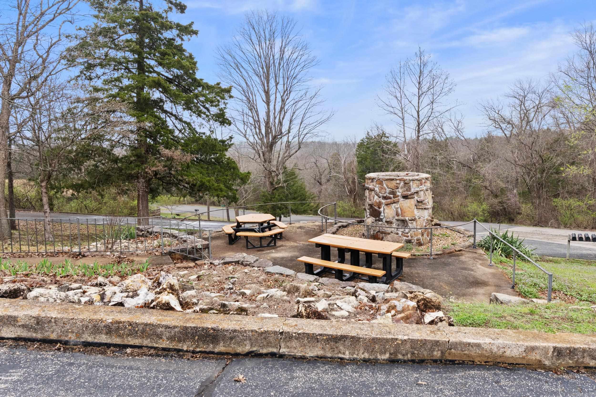 106 Oriole Lane  Bull Shoals, AR