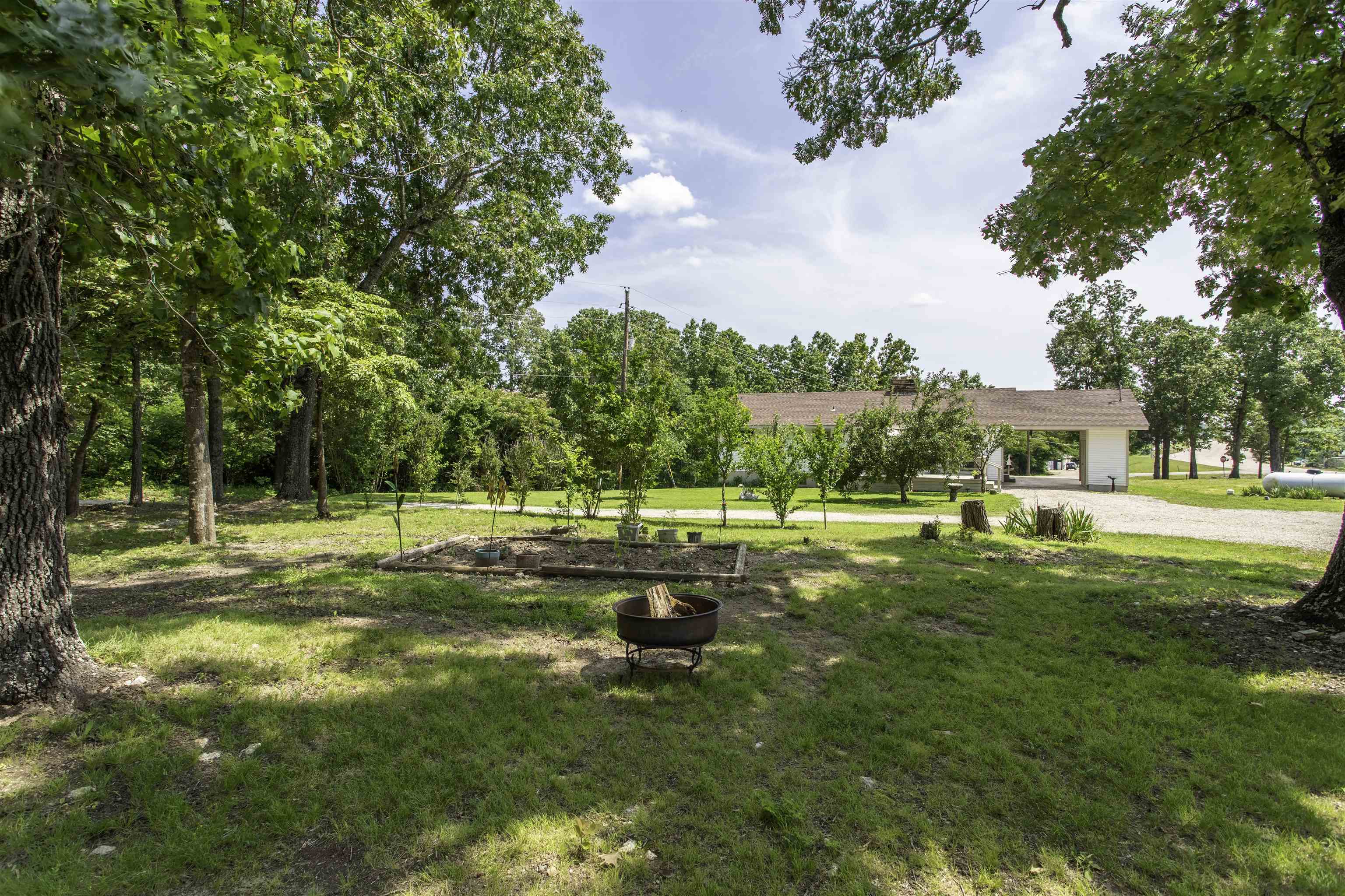 14 Arkansaw Traveller  Highland, AR