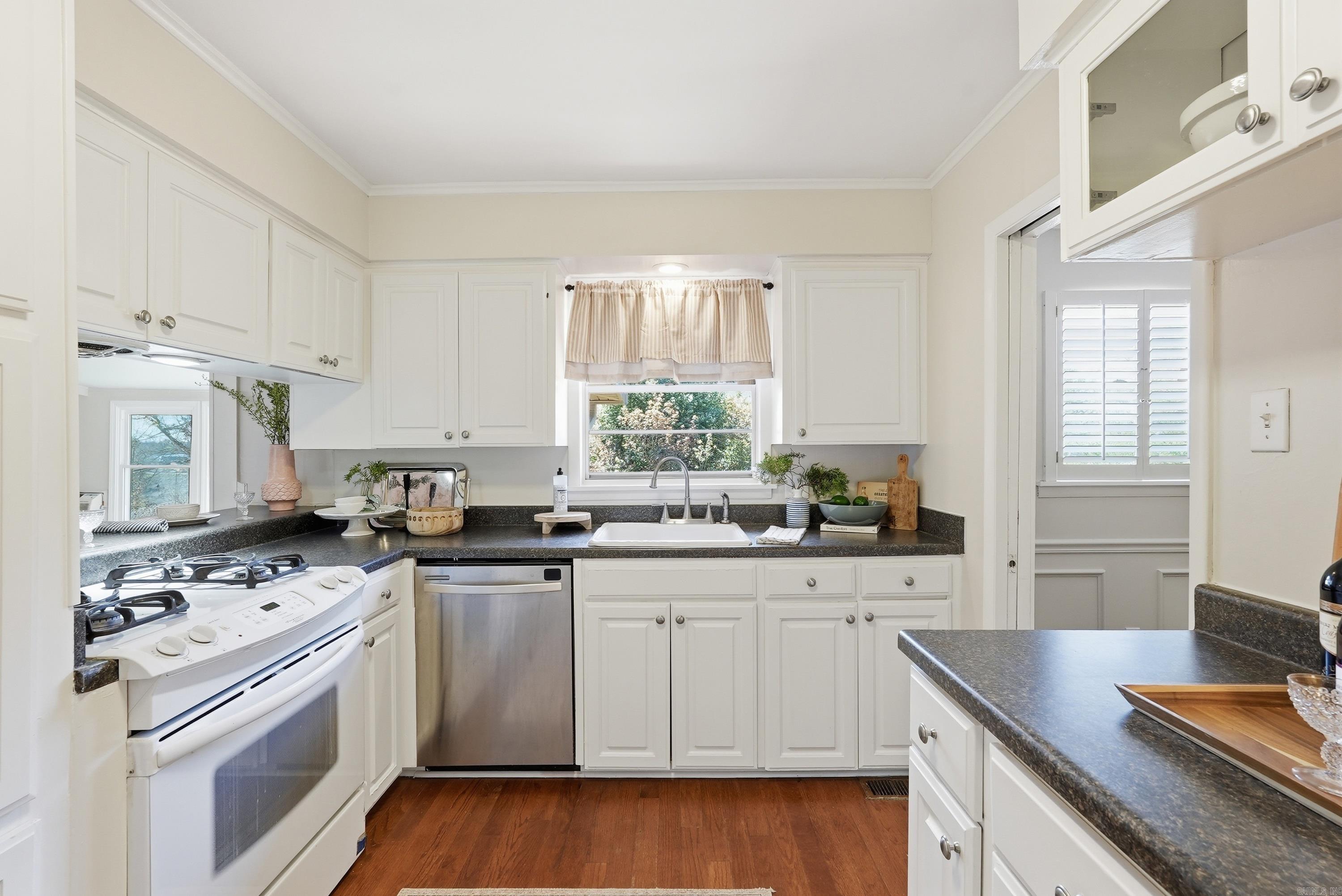 8301 Red Oak  Little Rock, AR