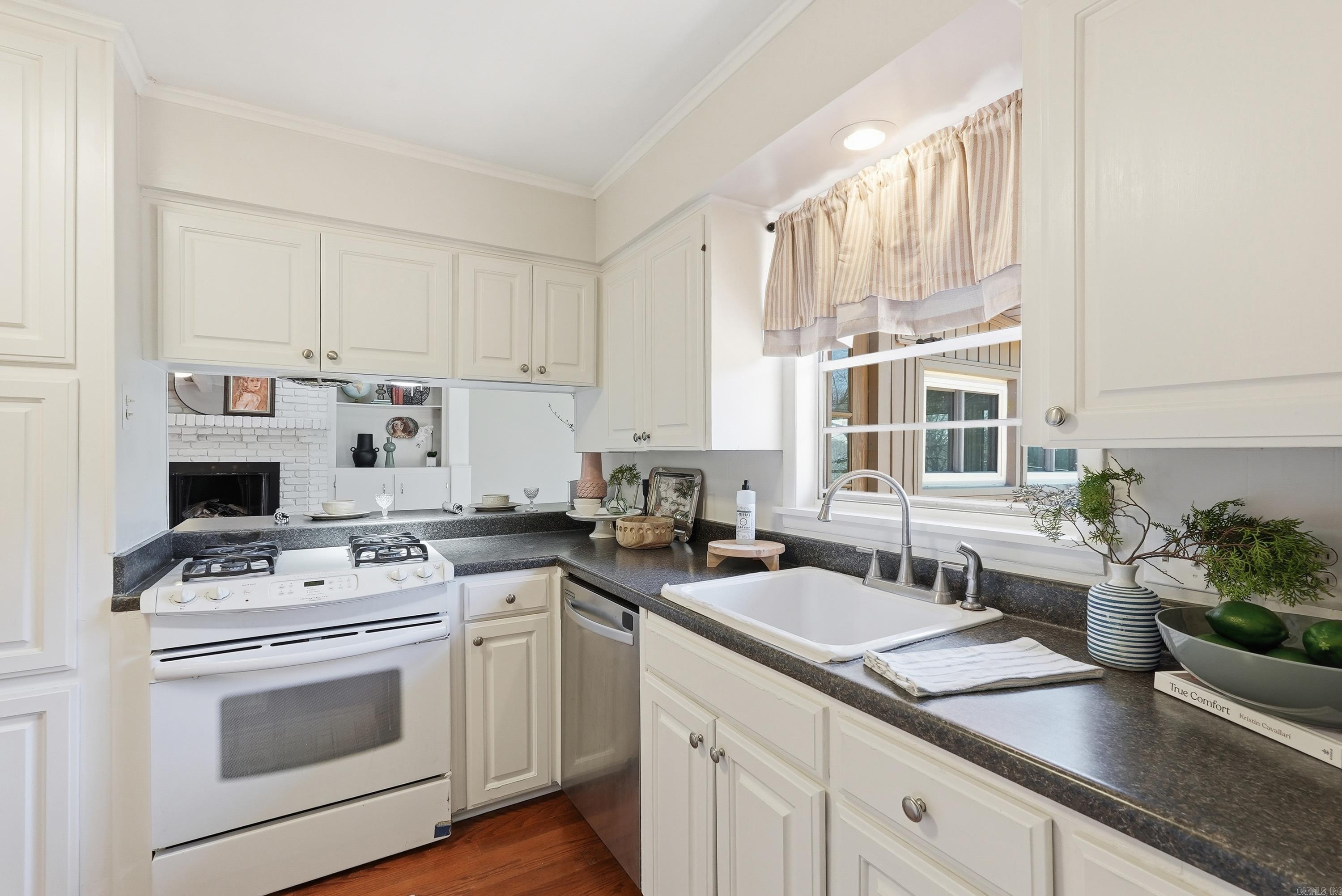 8301 Red Oak  Little Rock, AR