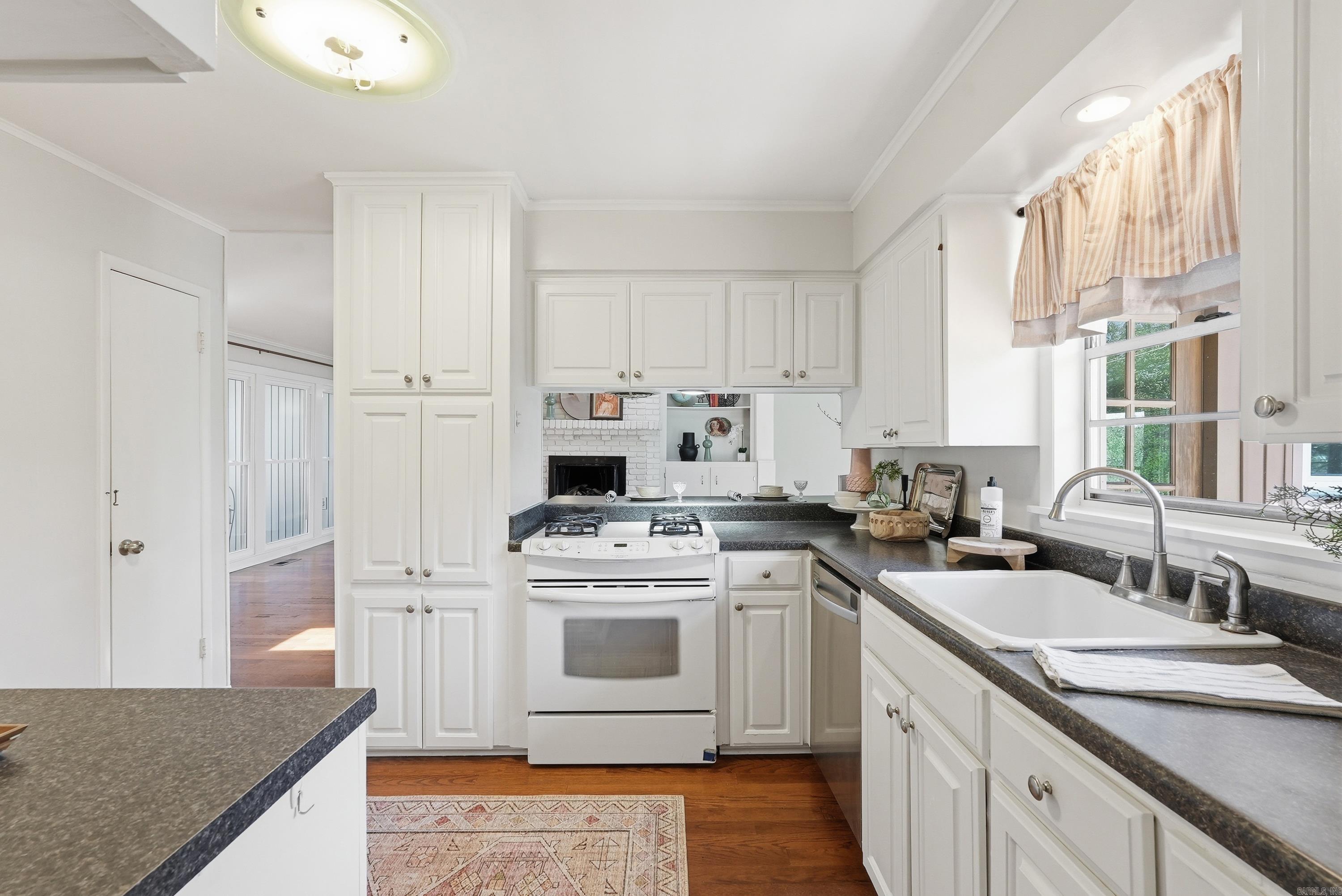 8301 Red Oak  Little Rock, AR