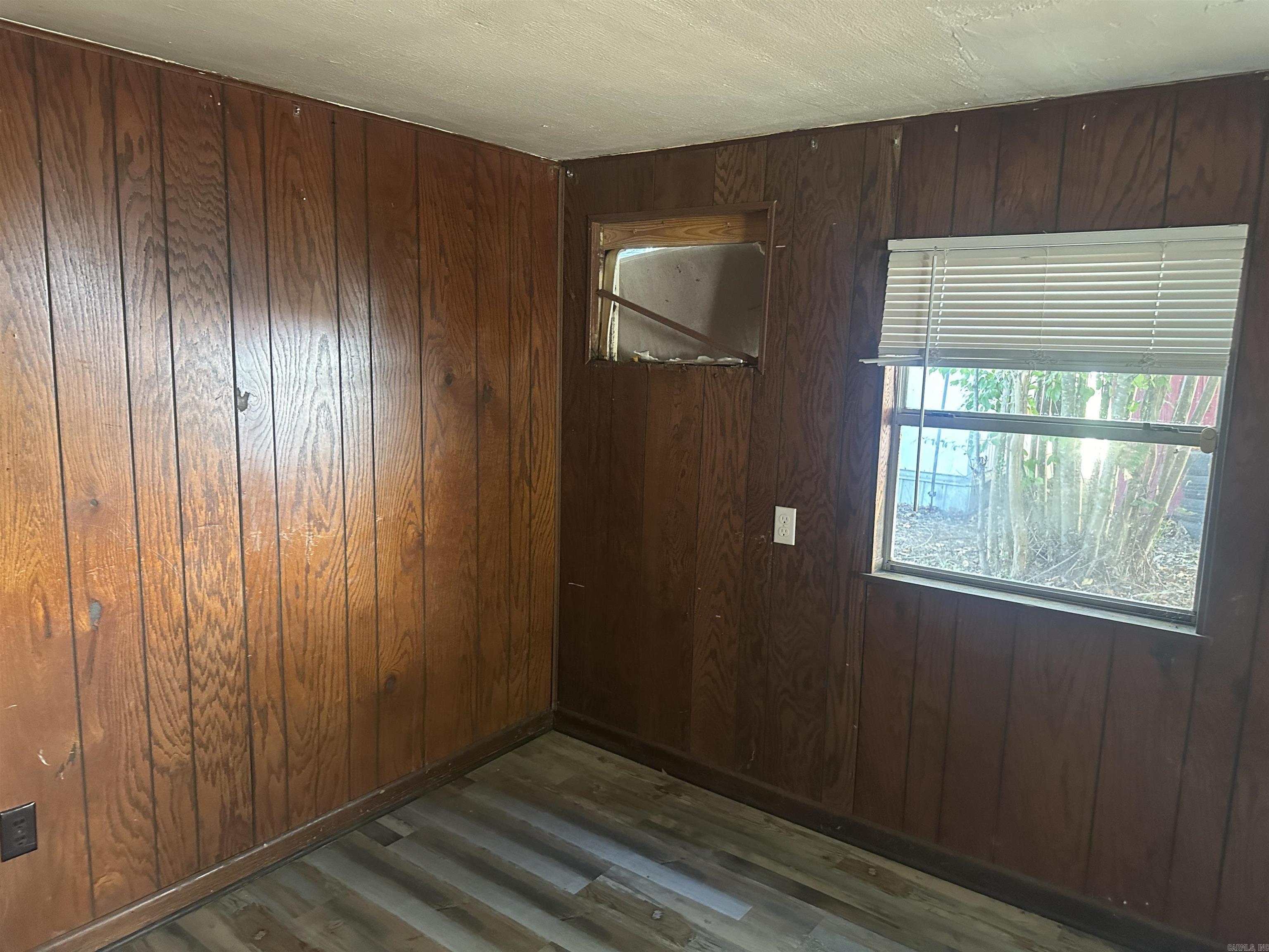 208 & 206 Moore  Ward, AR