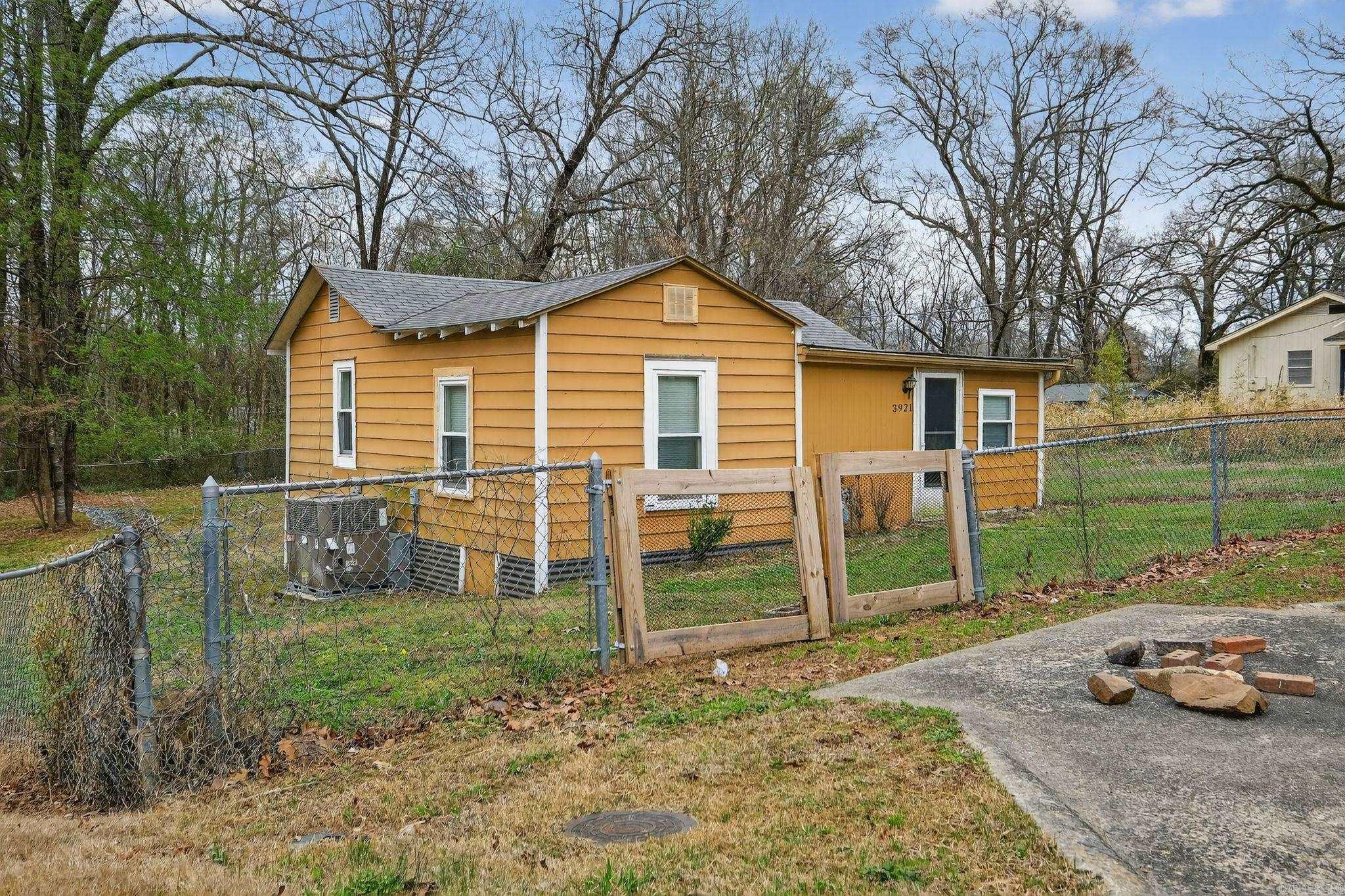 3921 Cobb  Little Rock, AR