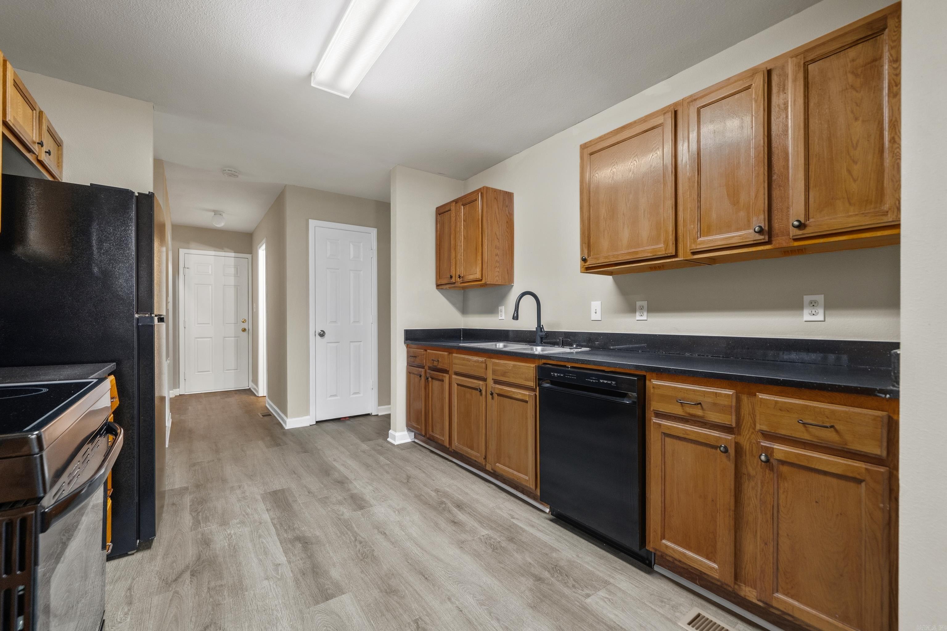 112 Newton  Hot Springs, AR
