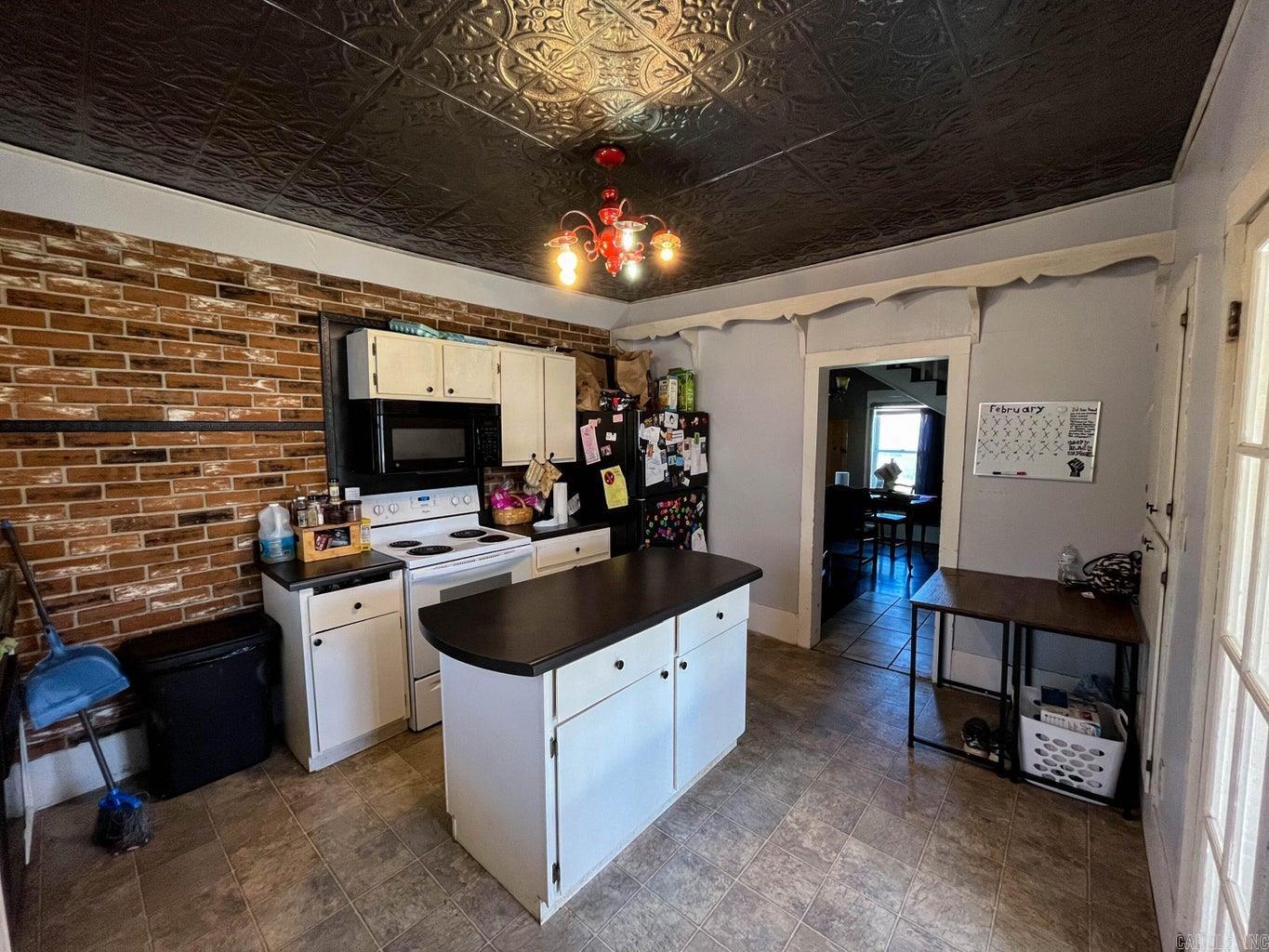 903 Vine  Thayer, MO