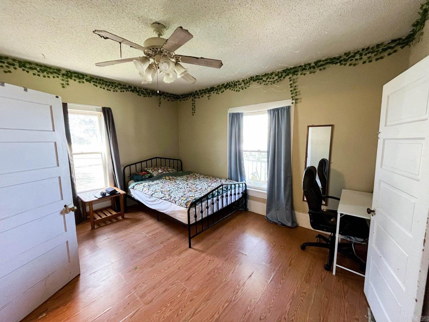 903 Vine  Thayer, MO