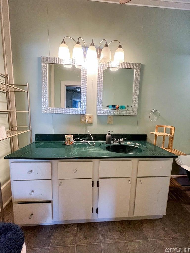 903 Vine  Thayer, MO