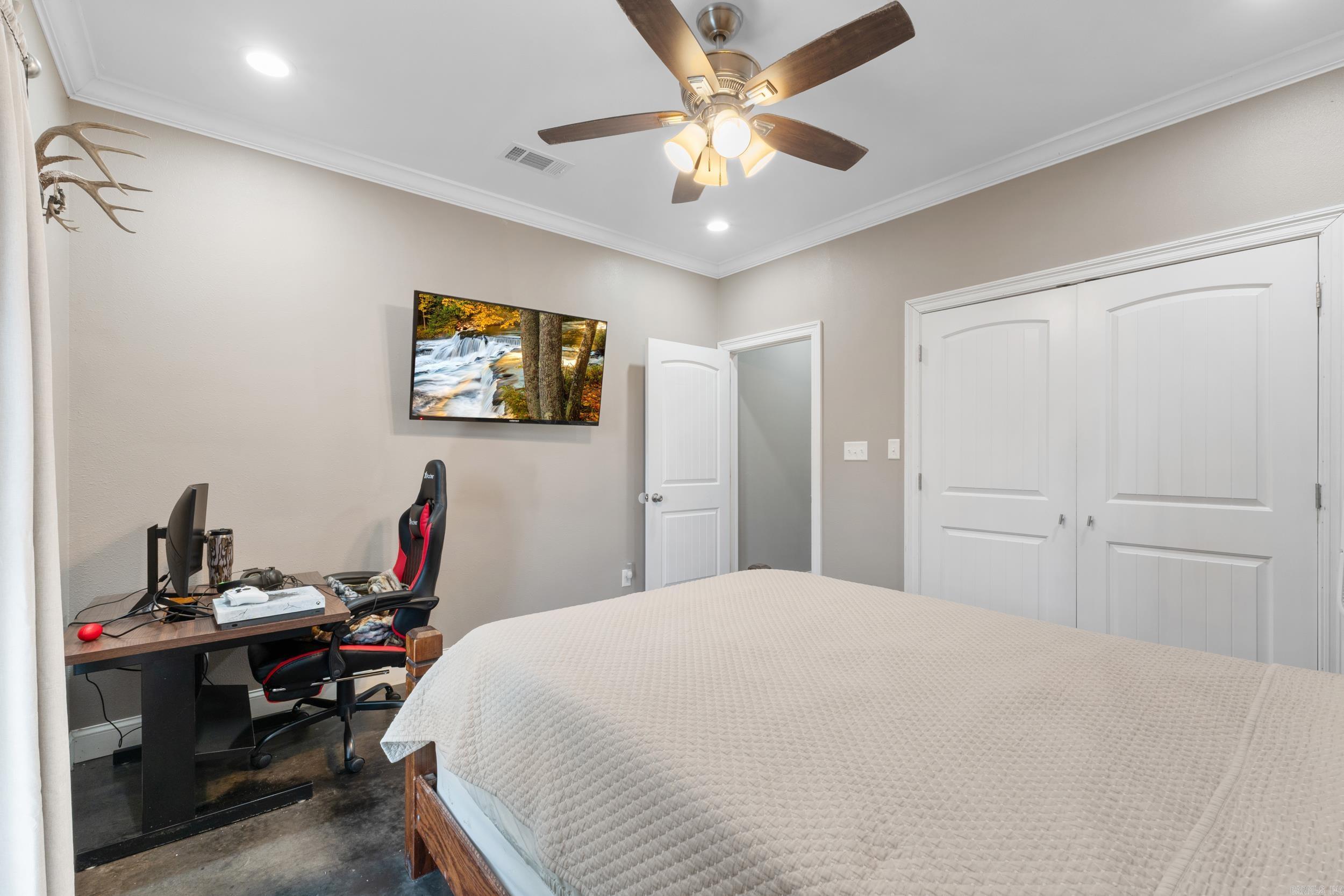 6 County Road 343  Mountain Home, AR