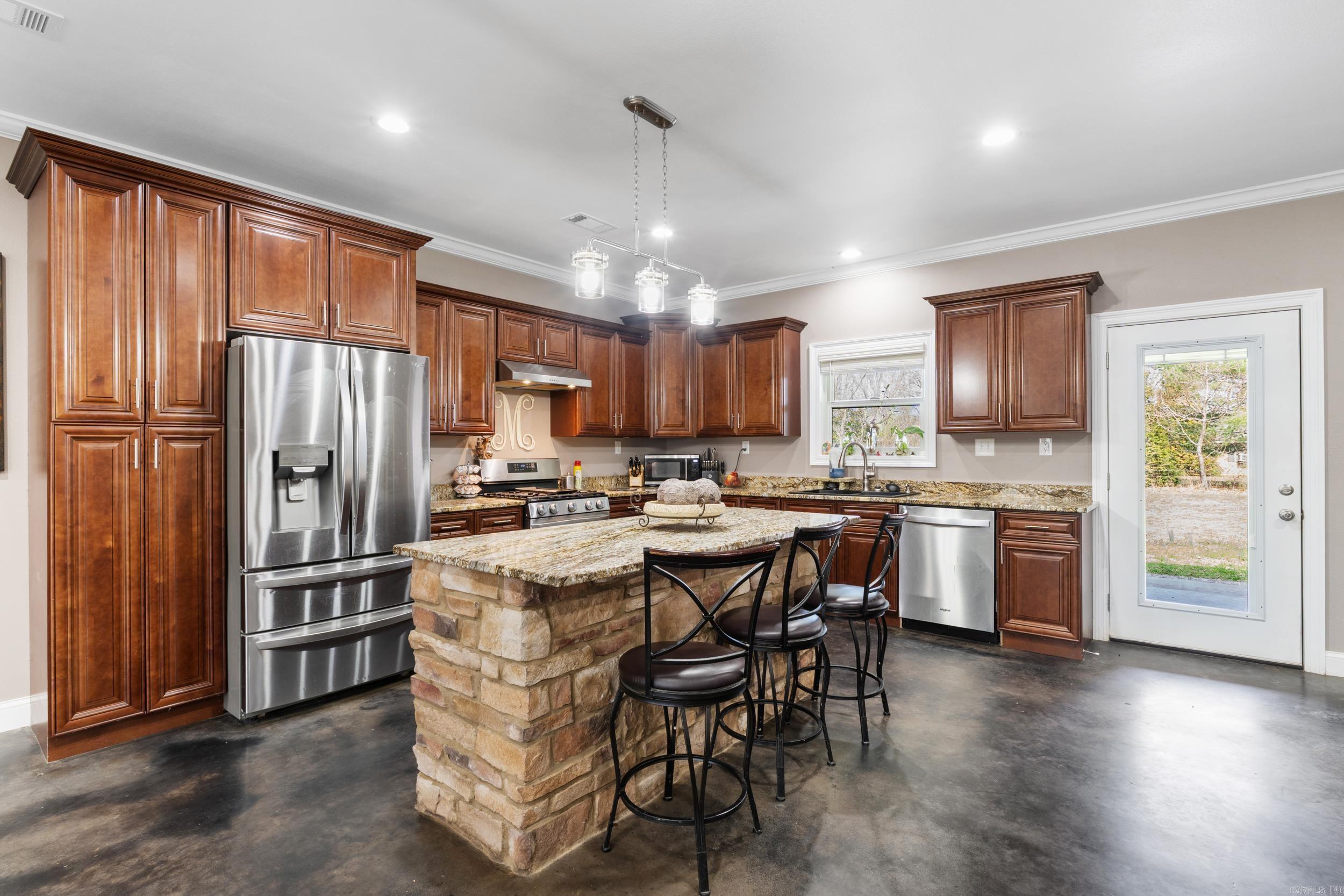 6 County Road 343  Mountain Home, AR