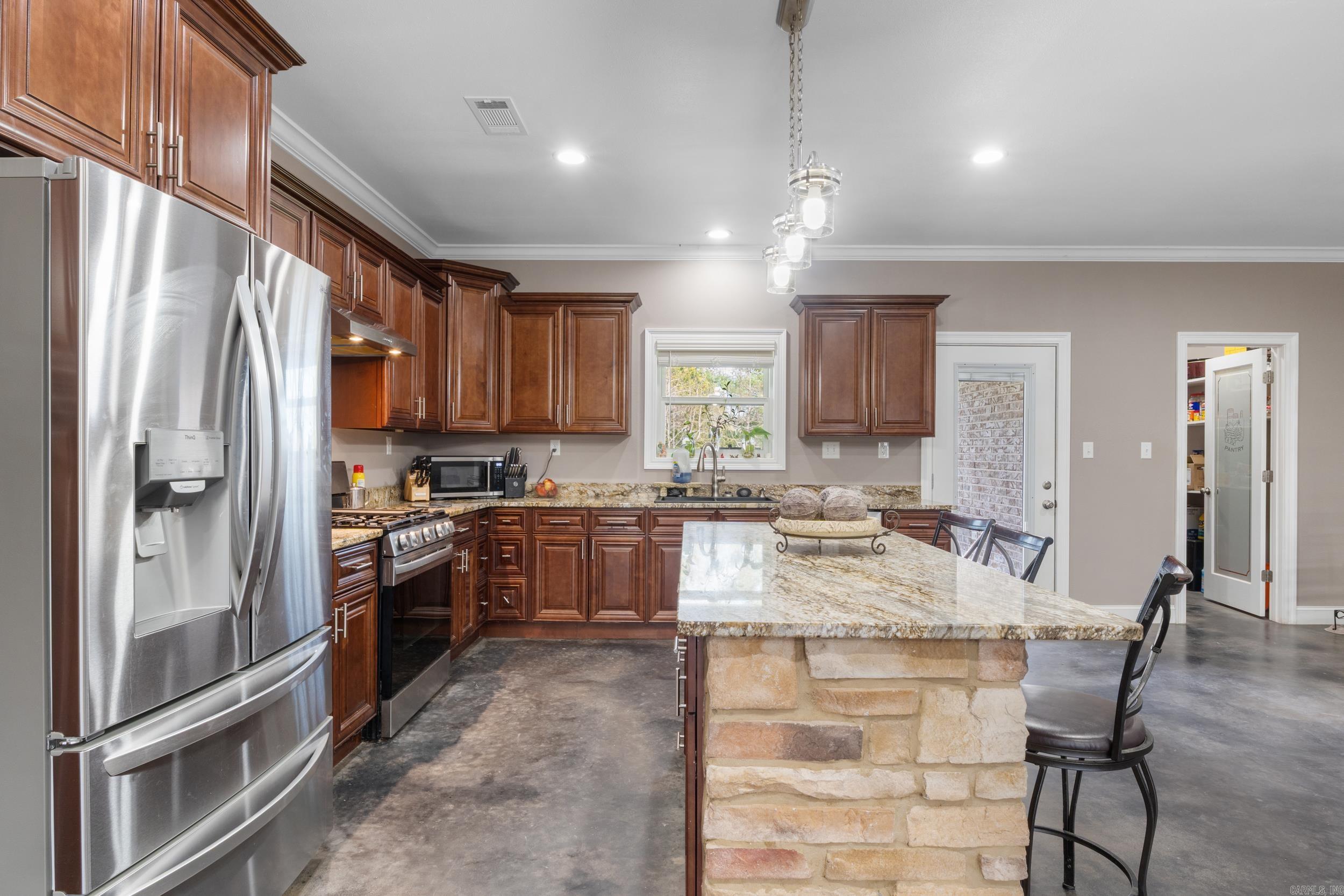 6 County Road 343  Mountain Home, AR