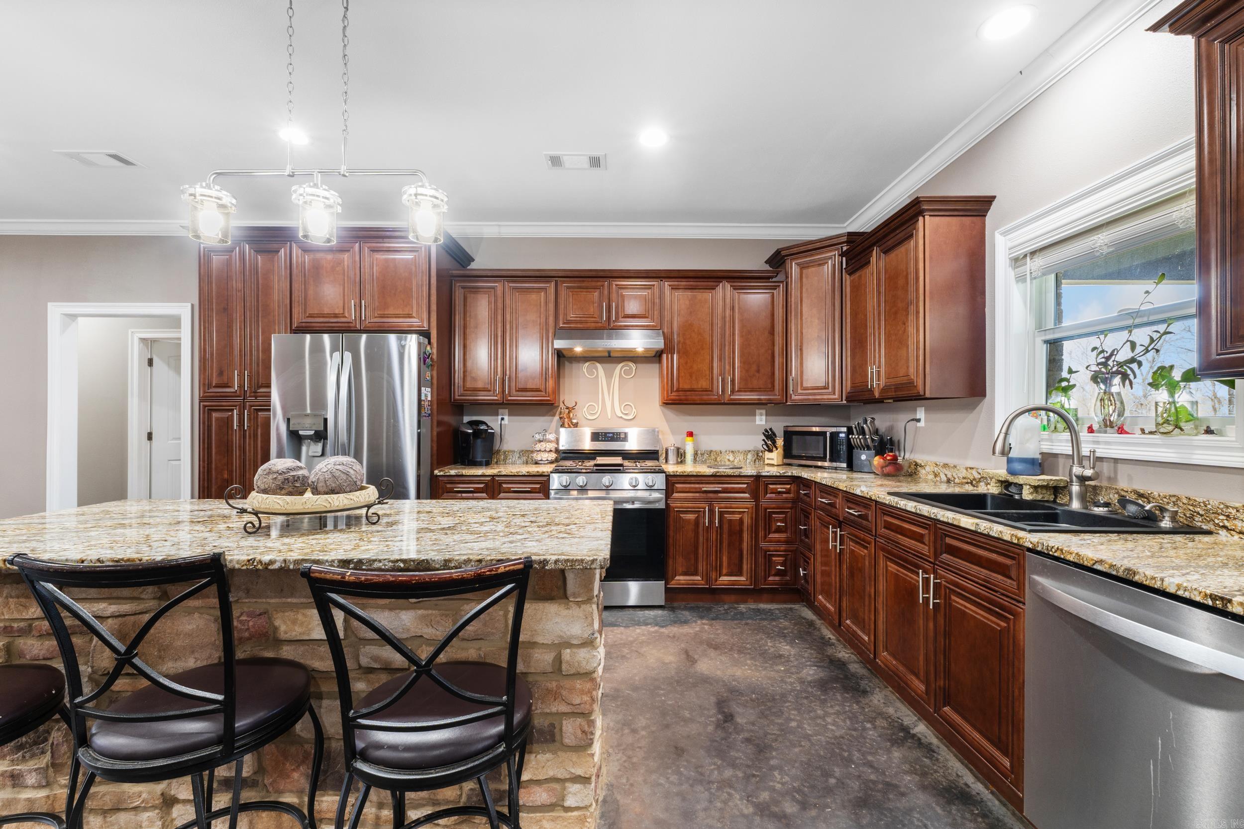 6 County Road 343  Mountain Home, AR