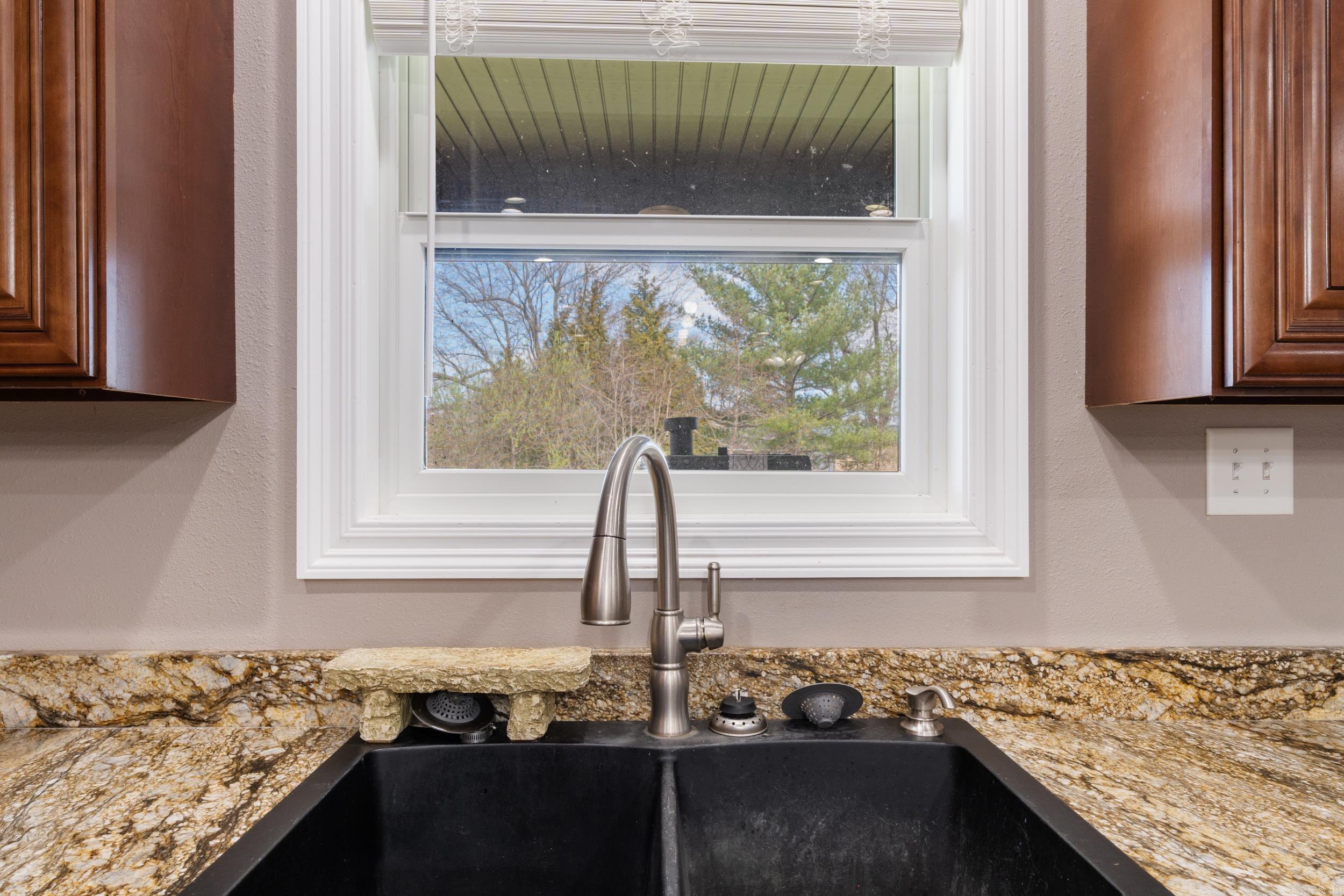 6 County Road 343  Mountain Home, AR