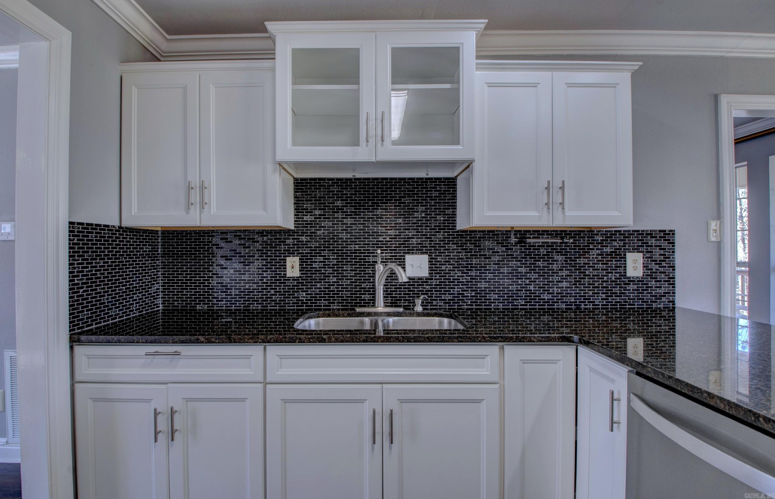 1316 River Oaks  Benton, AR