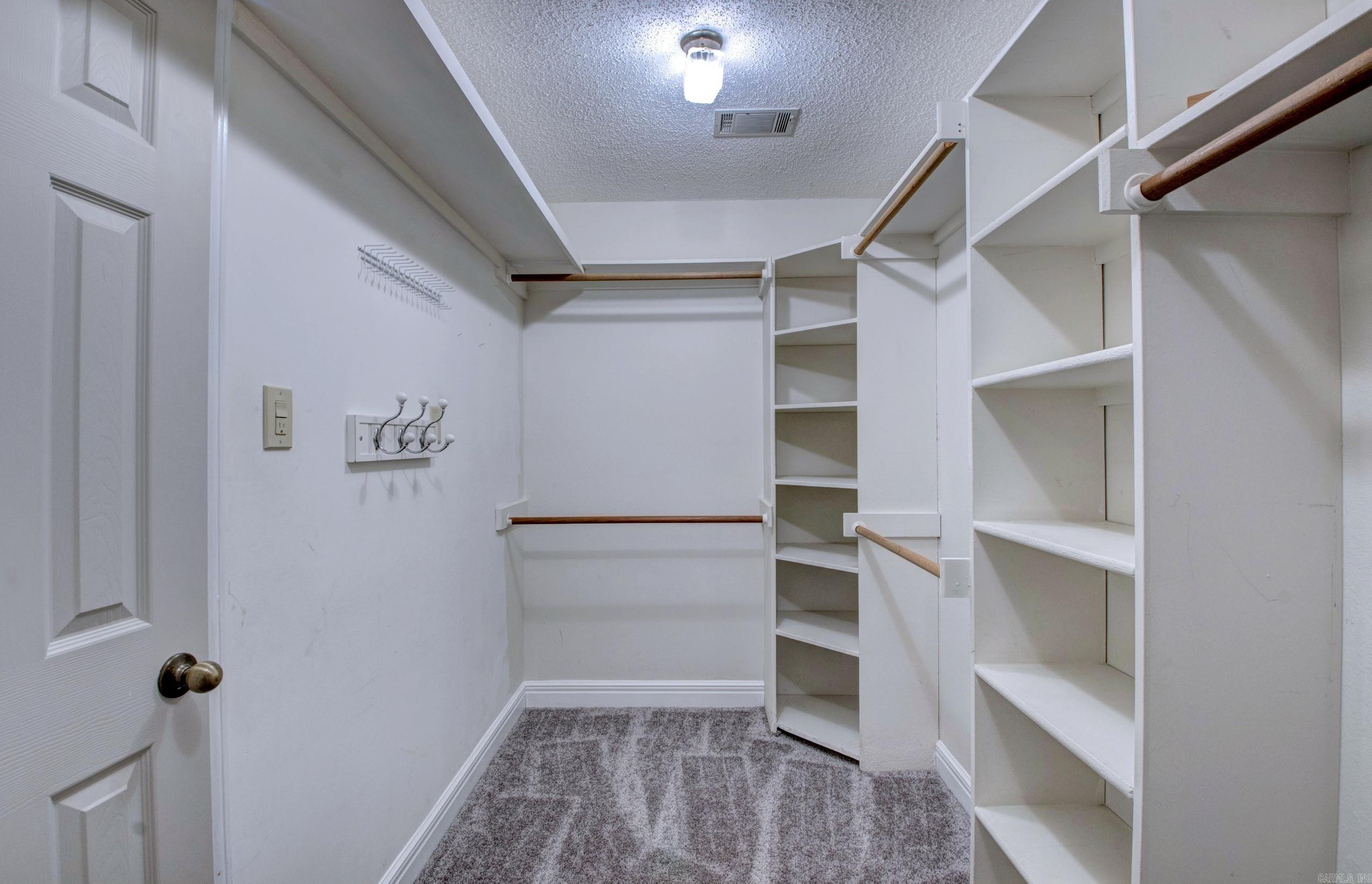 1316 River Oaks  Benton, AR