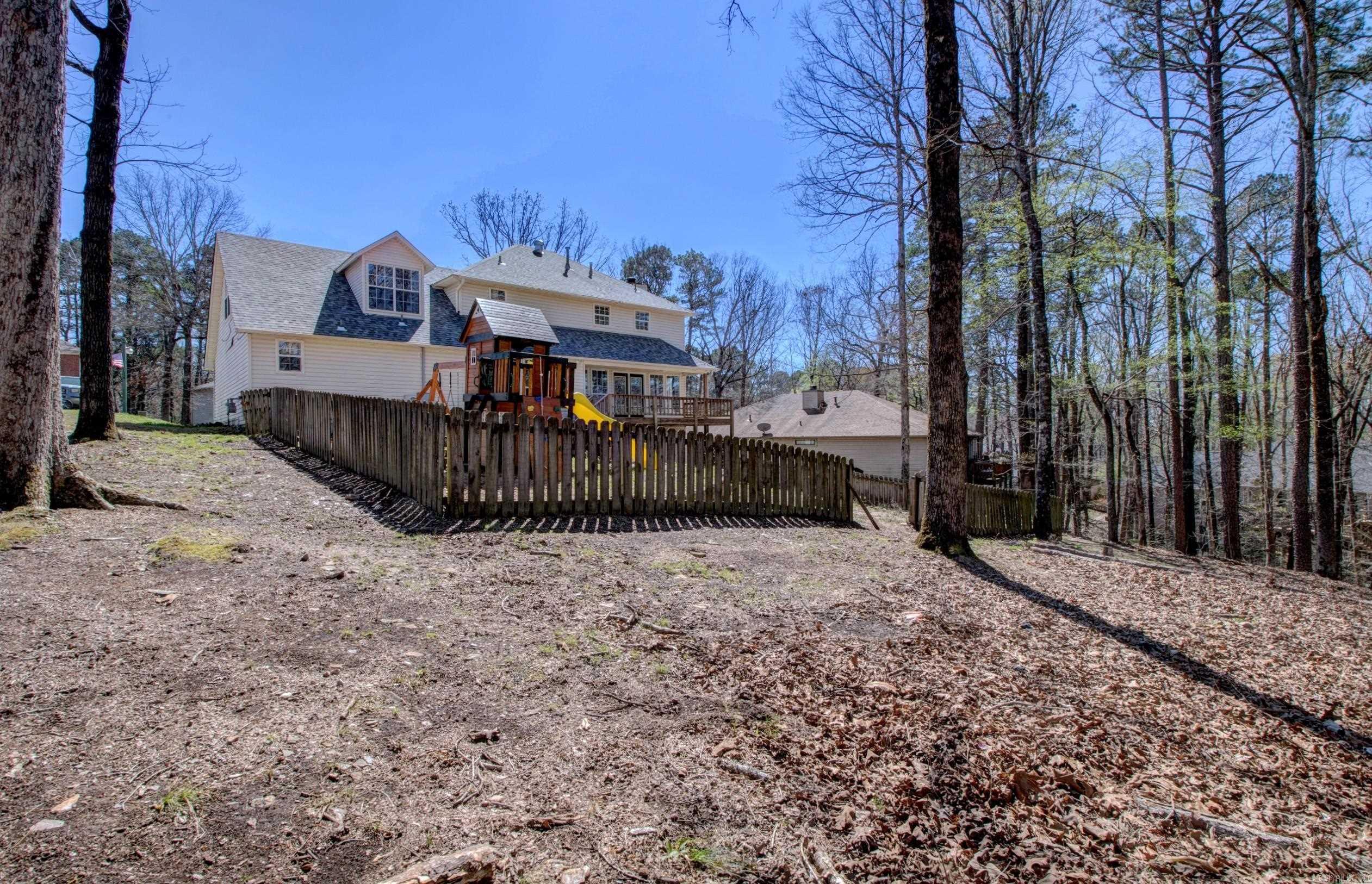 1316 River Oaks  Benton, AR