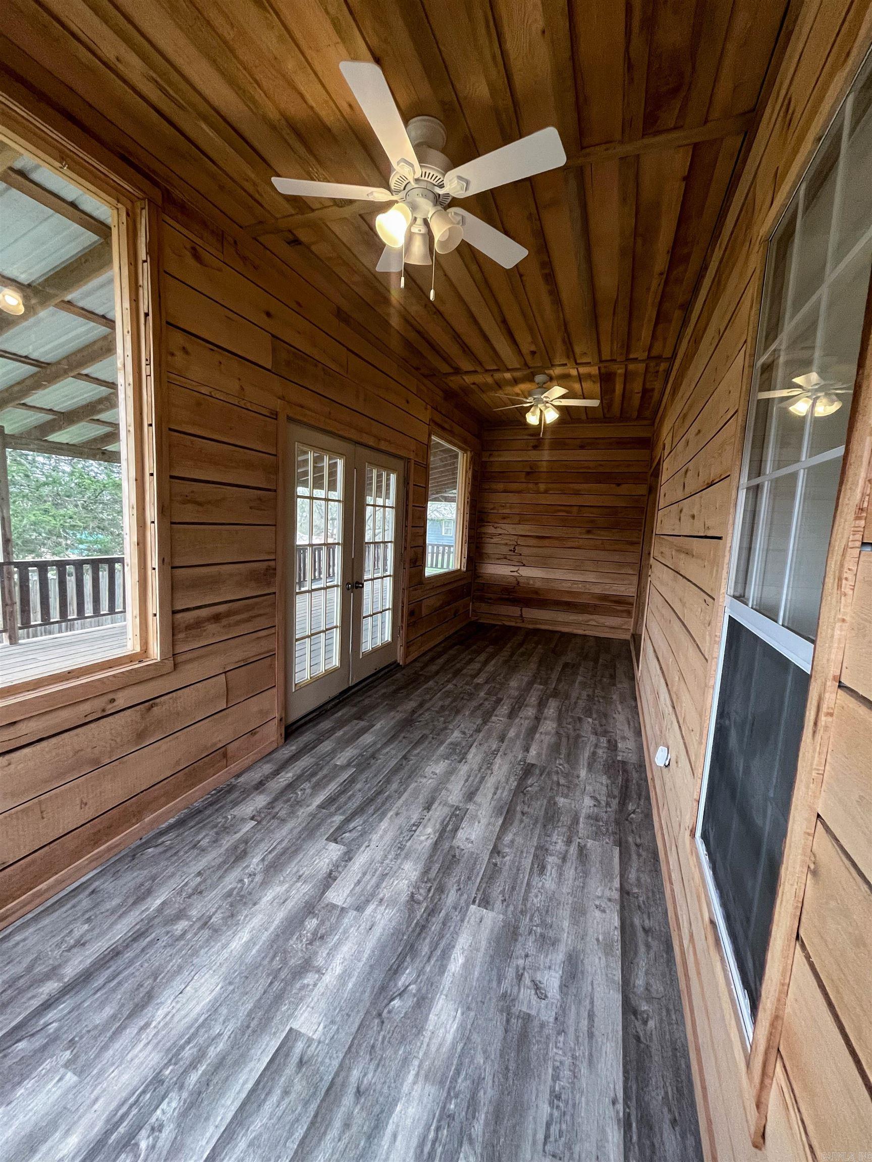 695 Summit  Mammoth Spring, AR